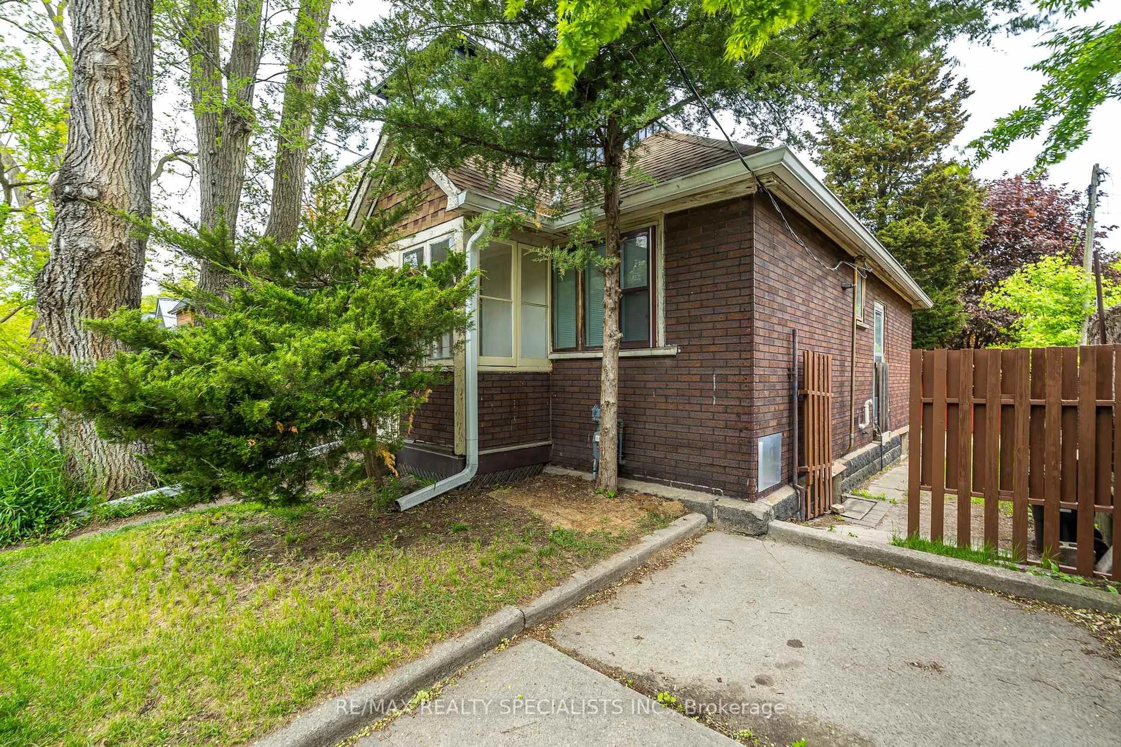 Home with brick exterior material, street for 1 Durie St, Toronto Ontario M6S 3E5
