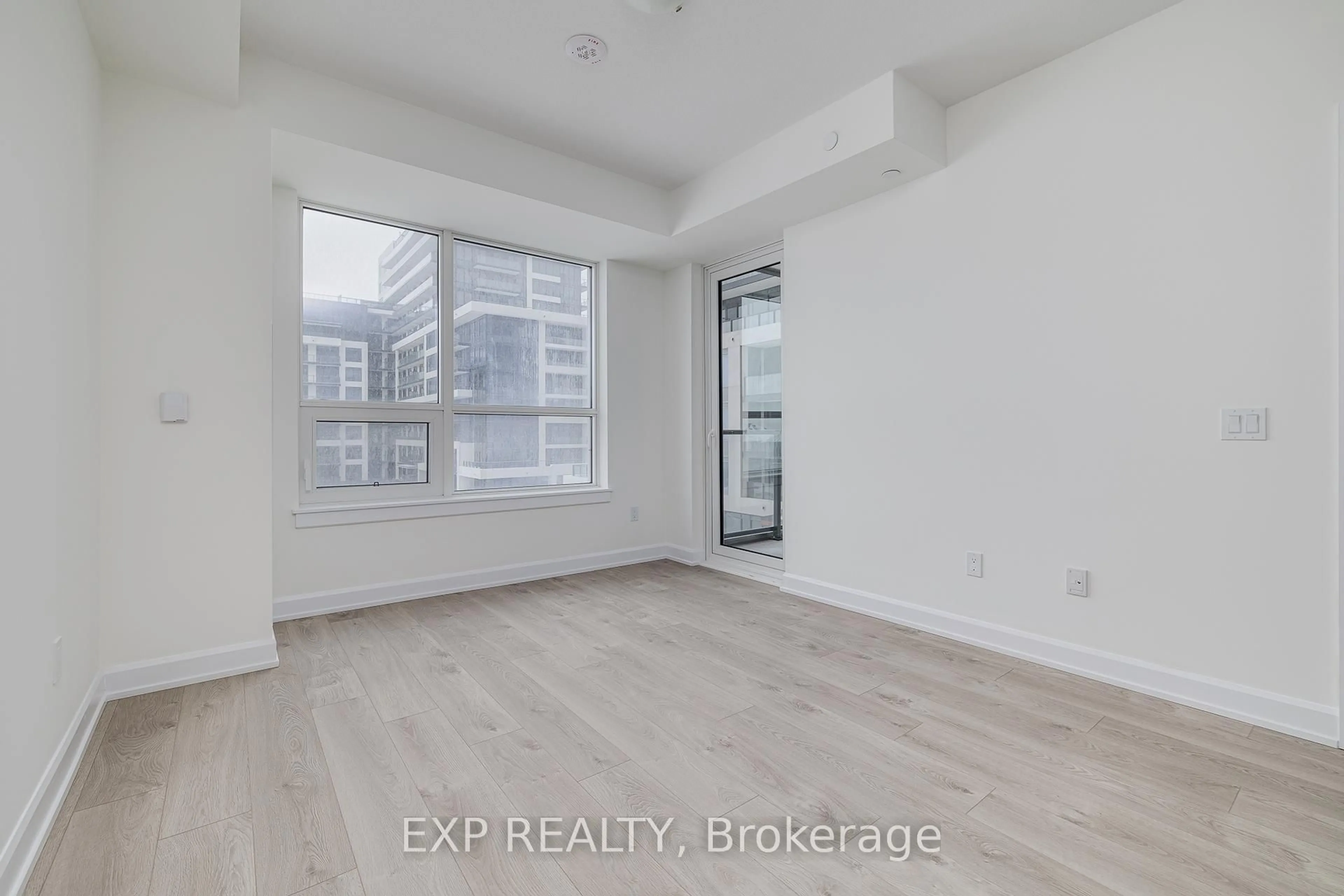 A pic of a room for 3220 William Coltson Ave #426, Oakville Ontario L6H 7W6