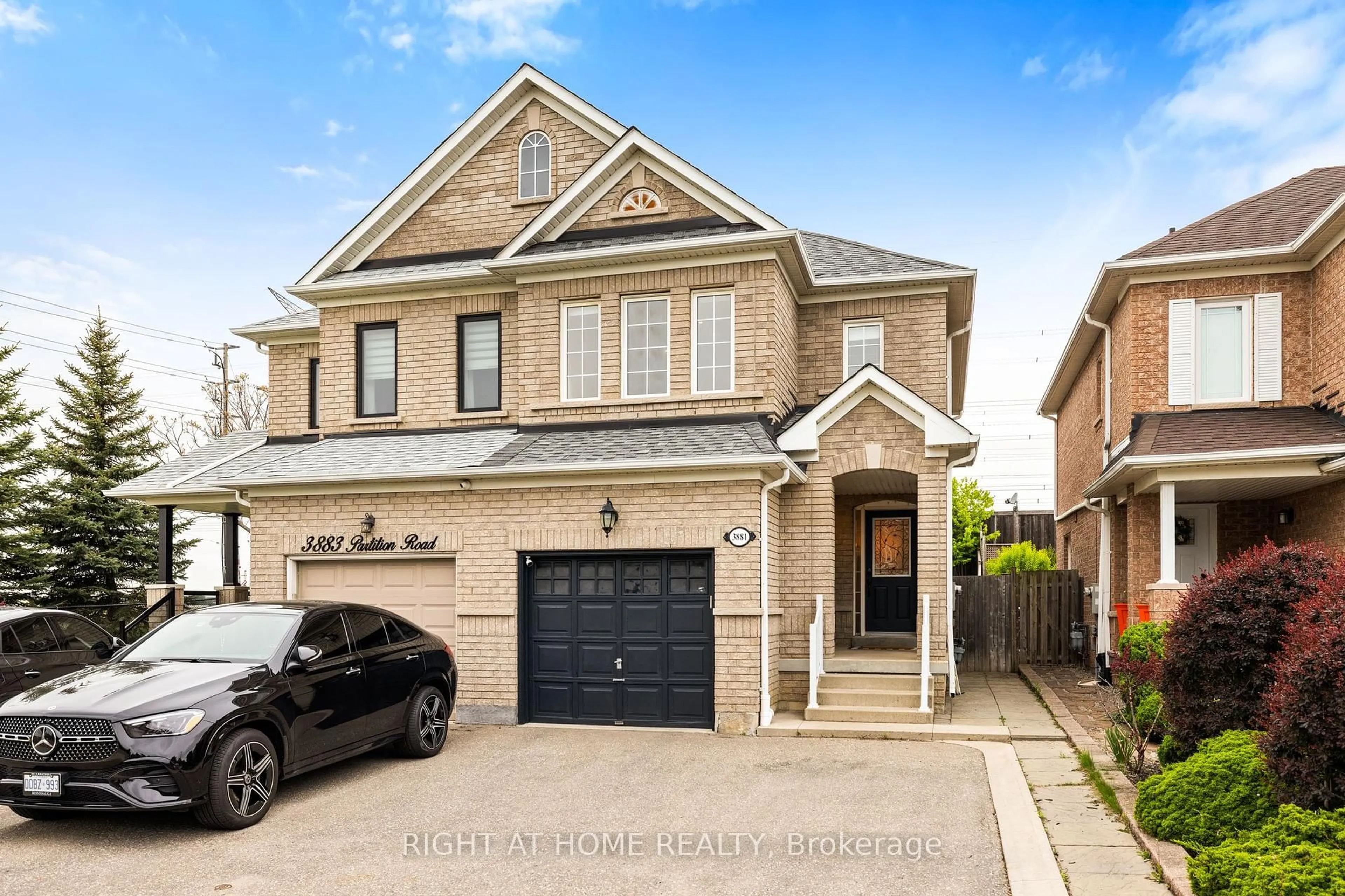 Home with brick exterior material, street for 3881 Partition Rd, Mississauga Ontario L5N 8N2