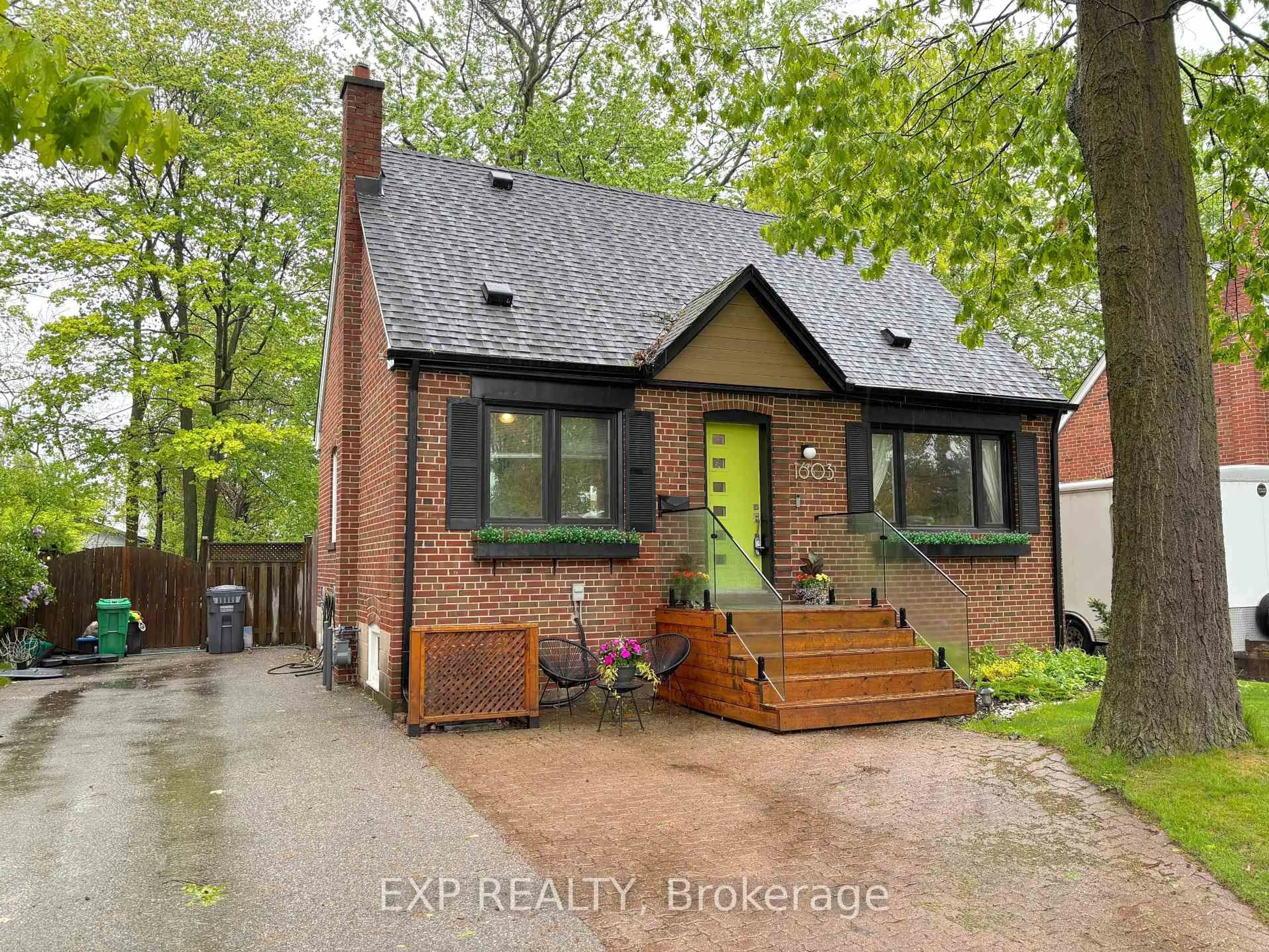 Home with brick exterior material, street for 1603 Blanefield Rd, Mississauga Ontario L5G 4H3