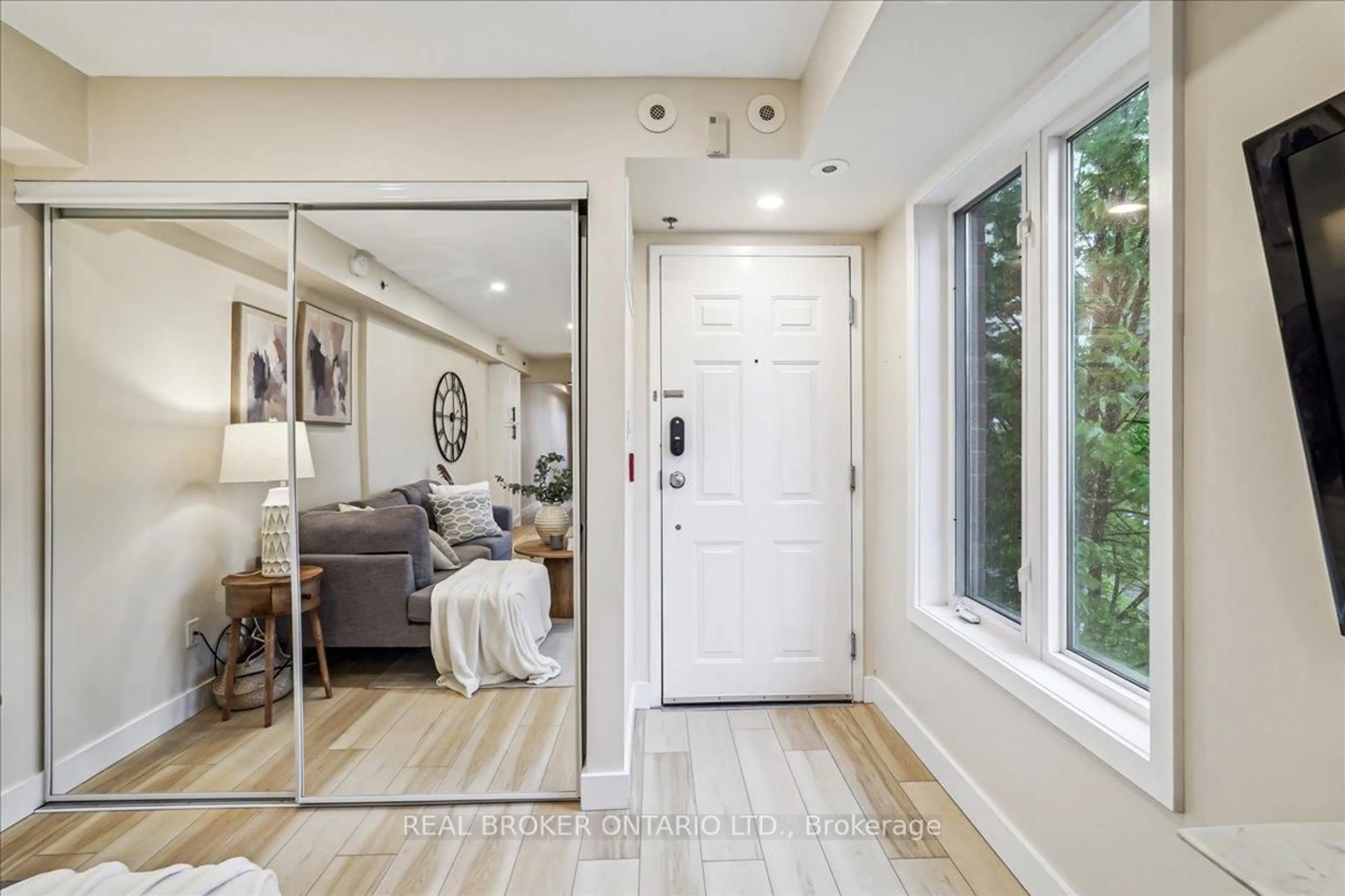 Indoor entryway for 22 Laidlaw St #1233C, Toronto Ontario M6K 1X2