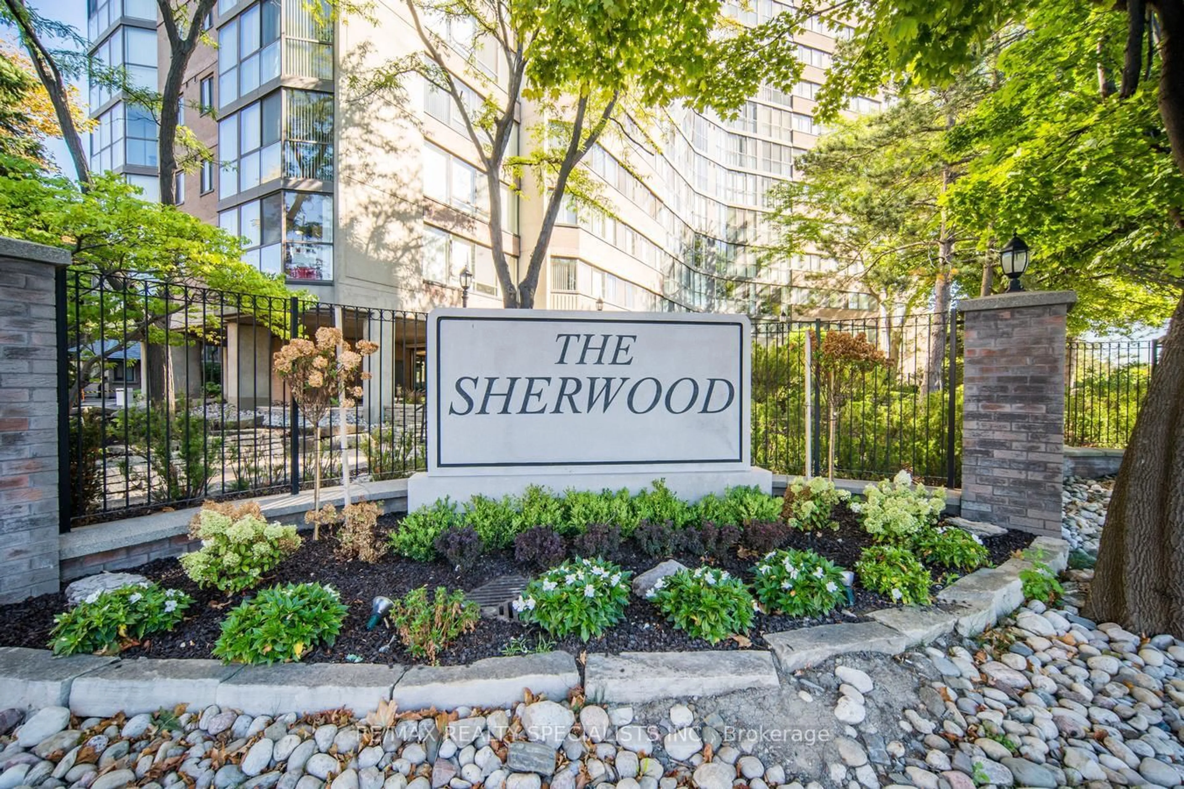 Unknown for 4235 Sherwoodtowne Blvd #709, Mississauga Ontario L4Z 1W3