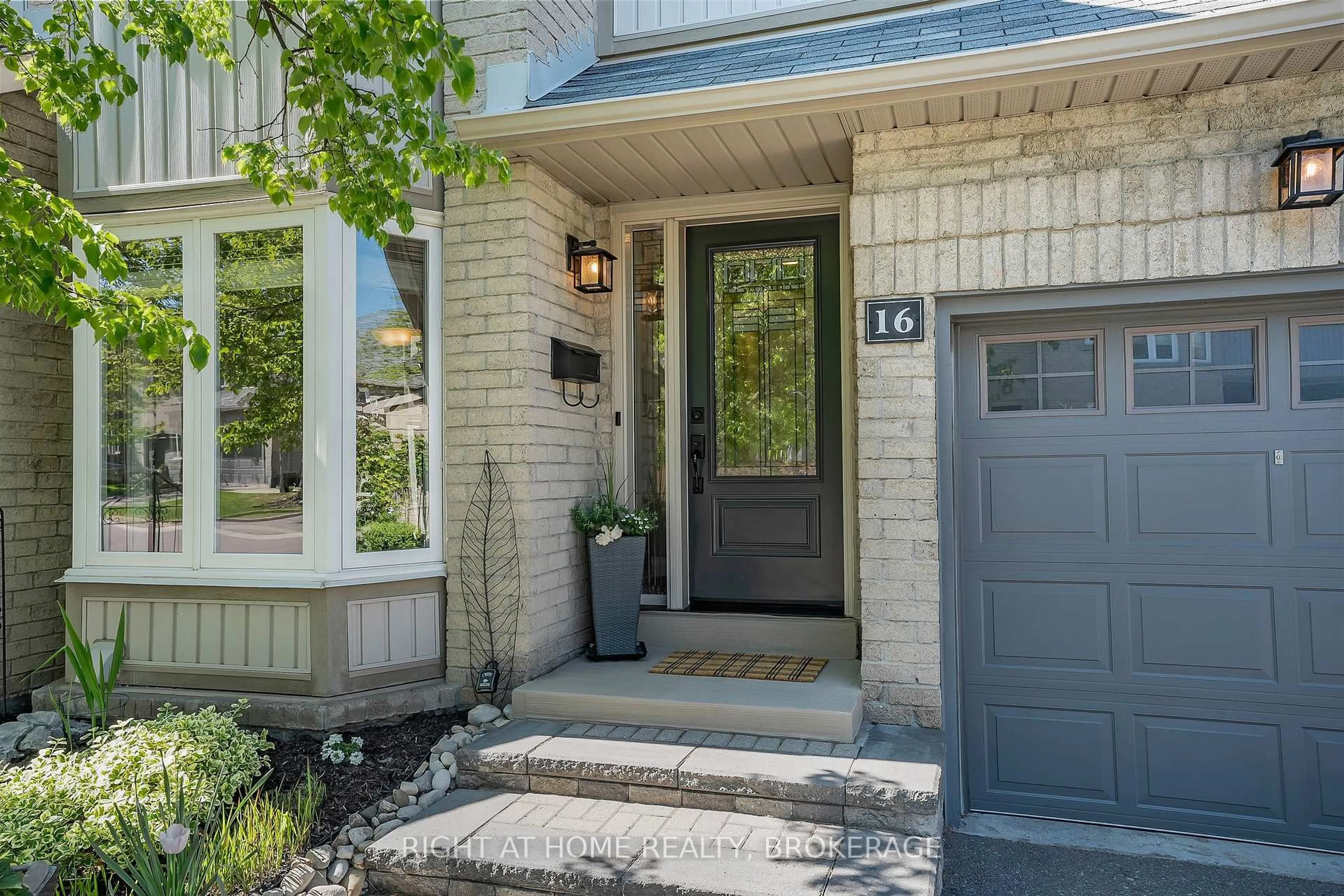 Unknown for 3420 South Millway N/A #16, Mississauga Ontario L5L 3V4
