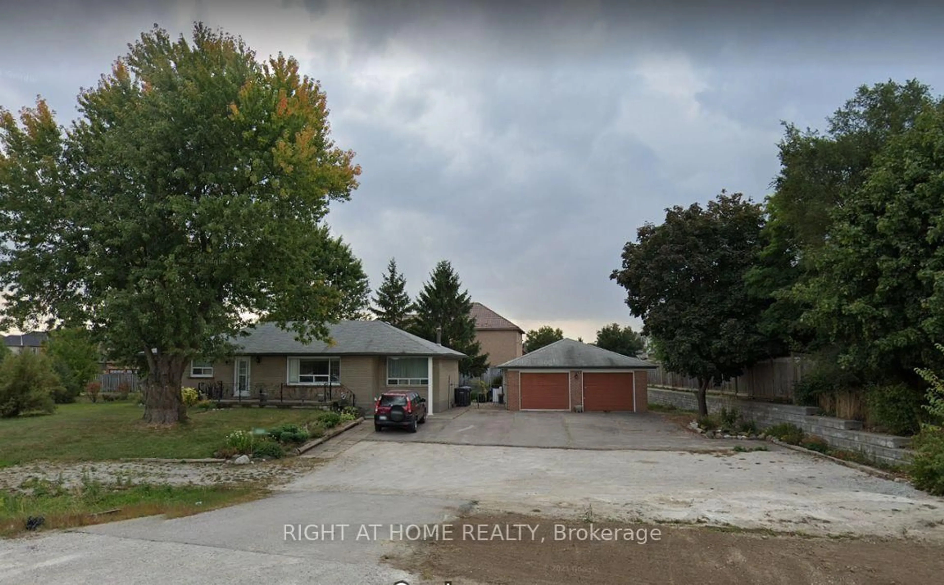 A pic from outside/outdoor area/front of a property/back of a property/a pic from drone, street for 12164 Hurontario St, Brampton Ontario L7A 1E6