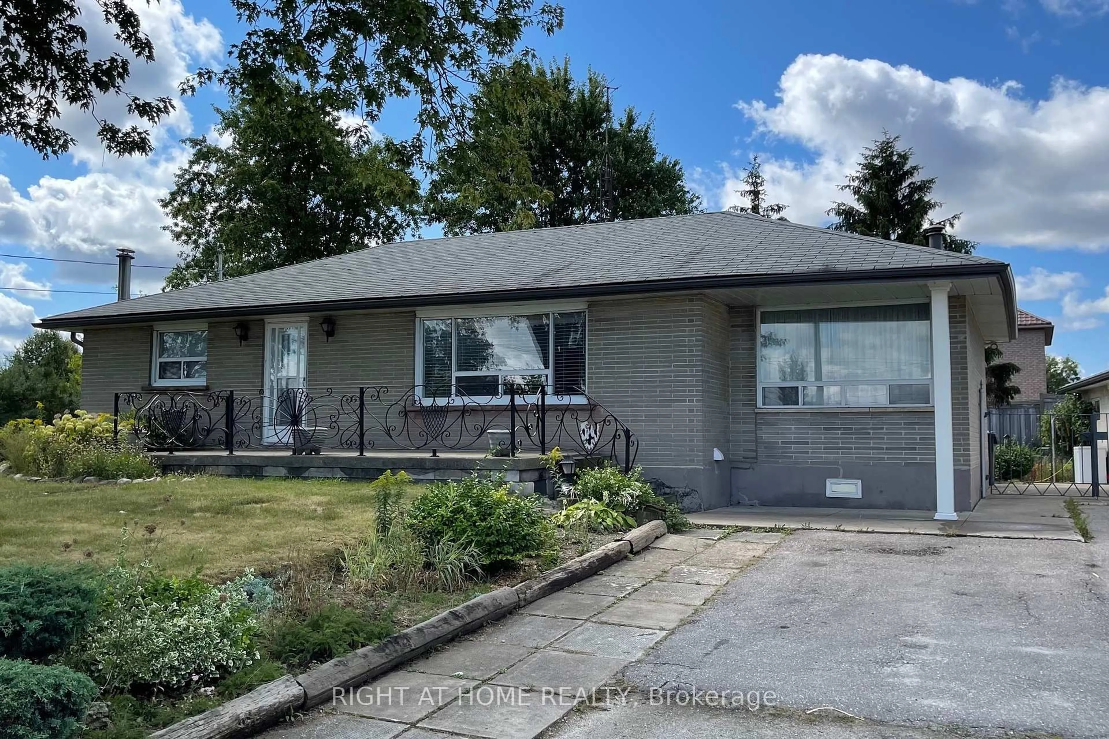 A pic from outside/outdoor area/front of a property/back of a property/a pic from drone, street for 12164 Hurontario St, Brampton Ontario L7A 1E6