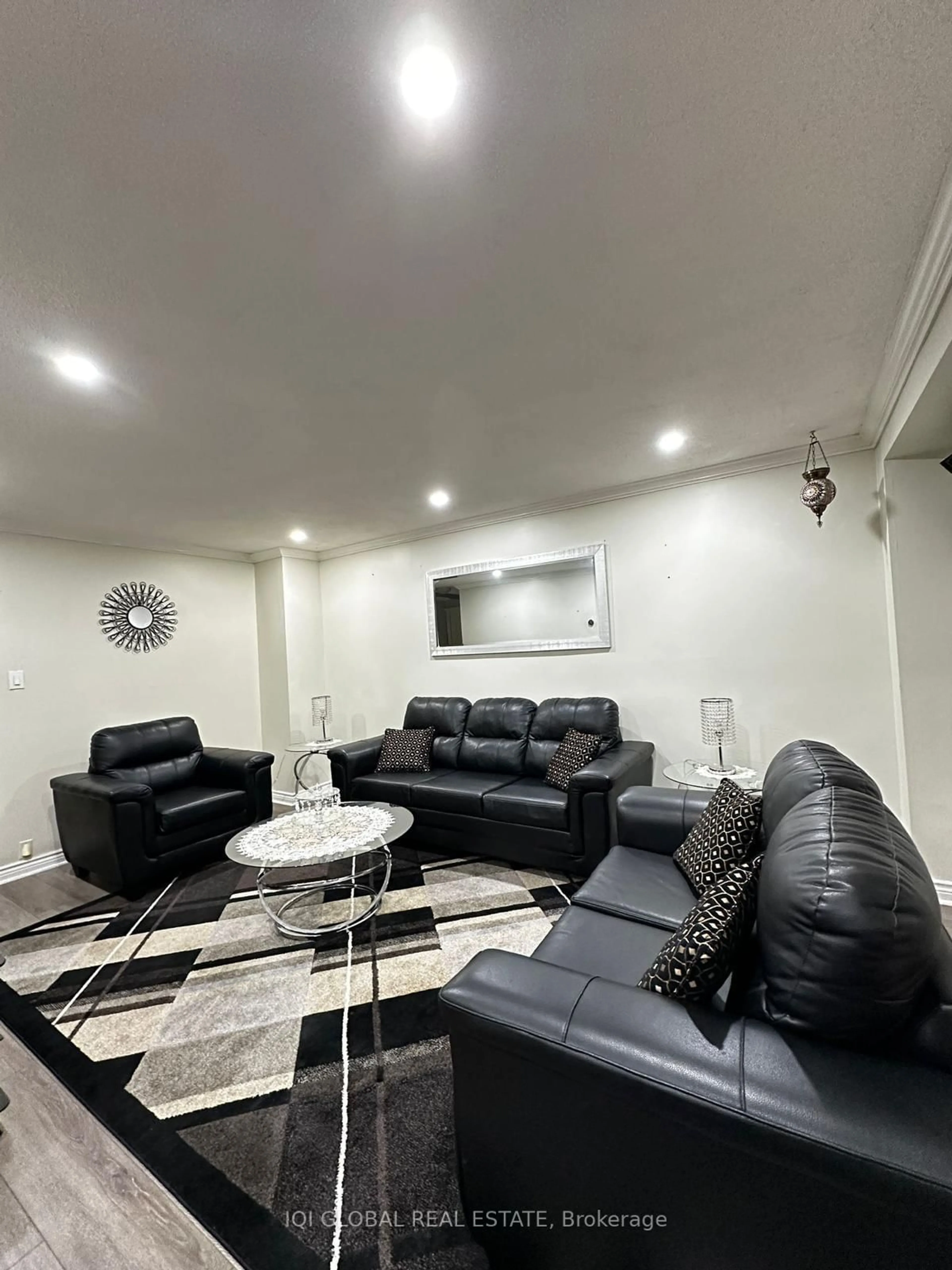 Living room with furniture, unknown for 3500 South Mills Way #61, Mississauga Ontario L5L 3T8