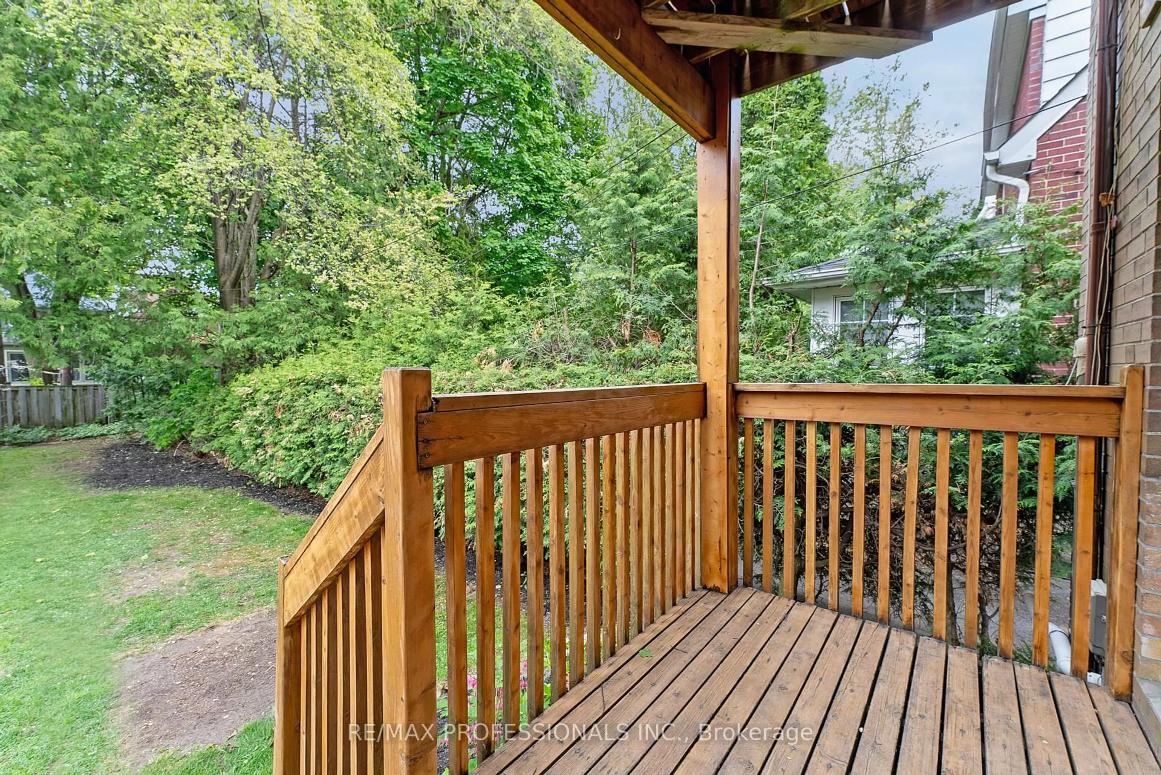 Patio, forest/trees view for 875 Royal York Rd, Toronto Ontario M8Y 2V5
