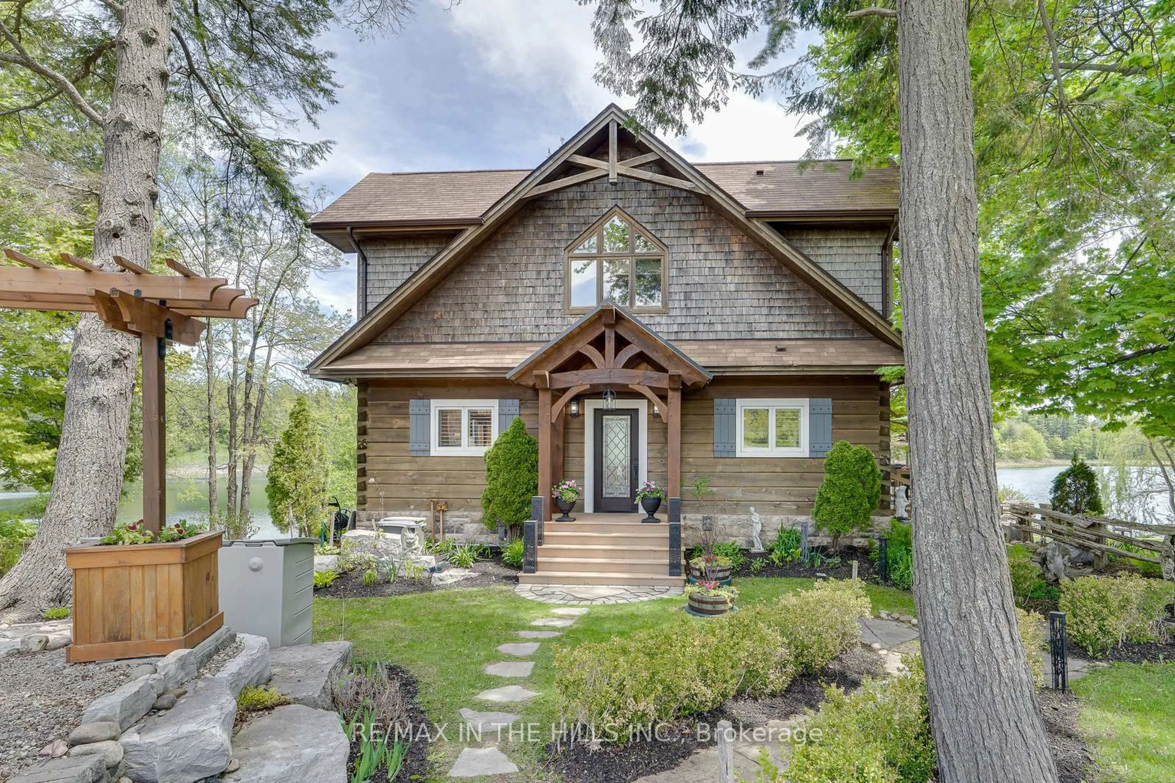 Home with brick exterior material, street for 143 Green Lake Rd #143, Caledon Ontario L7K 0S4
