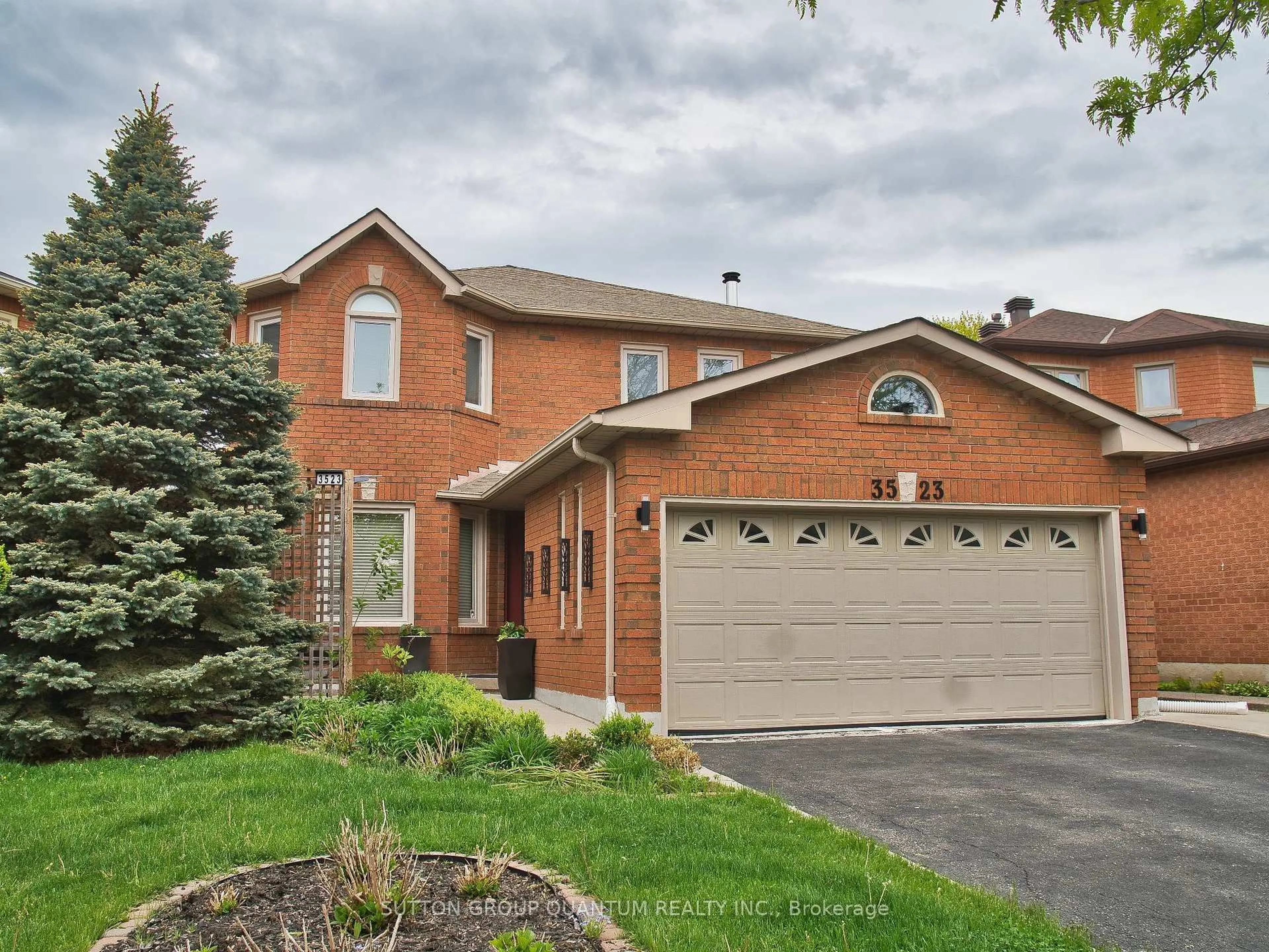 Home with brick exterior material, street for 3523 Pintail Circ, Mississauga Ontario L5N 6C8