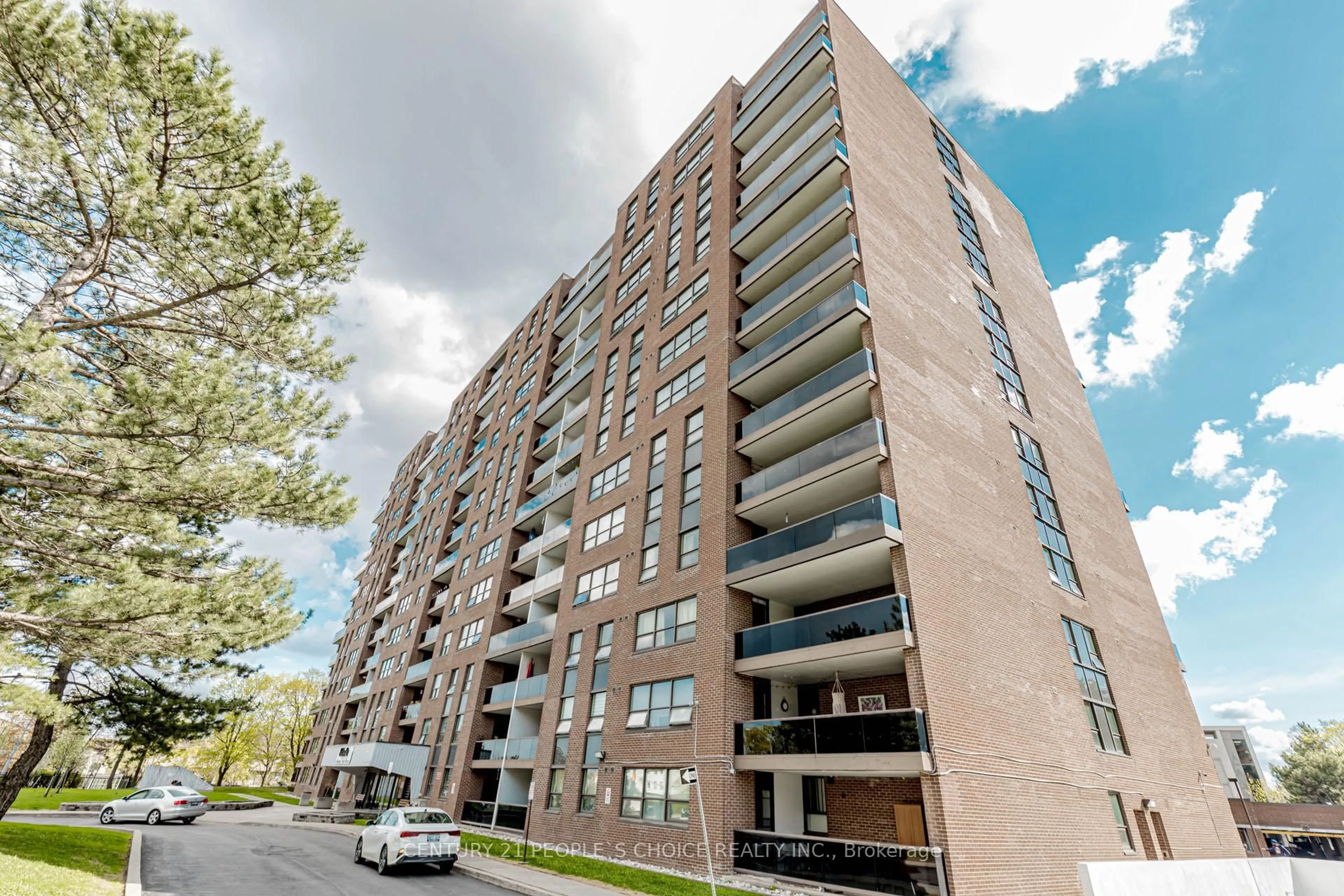 A pic from outside/outdoor area/front of a property/back of a property/a pic from drone, street for 4 Lisa St #404, Brampton Ontario L6T 4B6