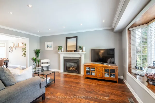 Additional property image - 2431 Baxter Cres