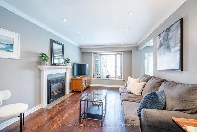 Additional property image - 2431 Baxter Cres