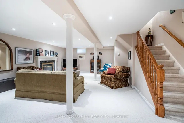 Additional property image - 2431 Baxter Cres