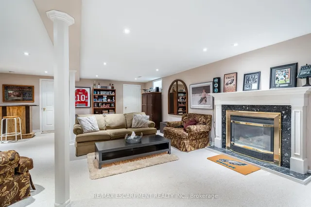 Additional property image - 2431 Baxter Cres