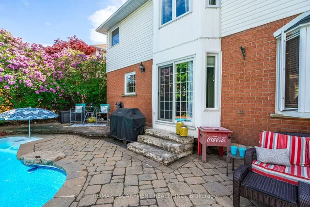 Additional property image - 2431 Baxter Cres