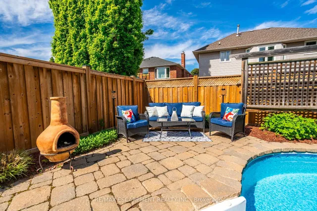 Additional property image - 2431 Baxter Cres
