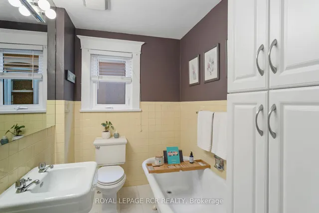 Additional property image - 542 Runnymede Rd