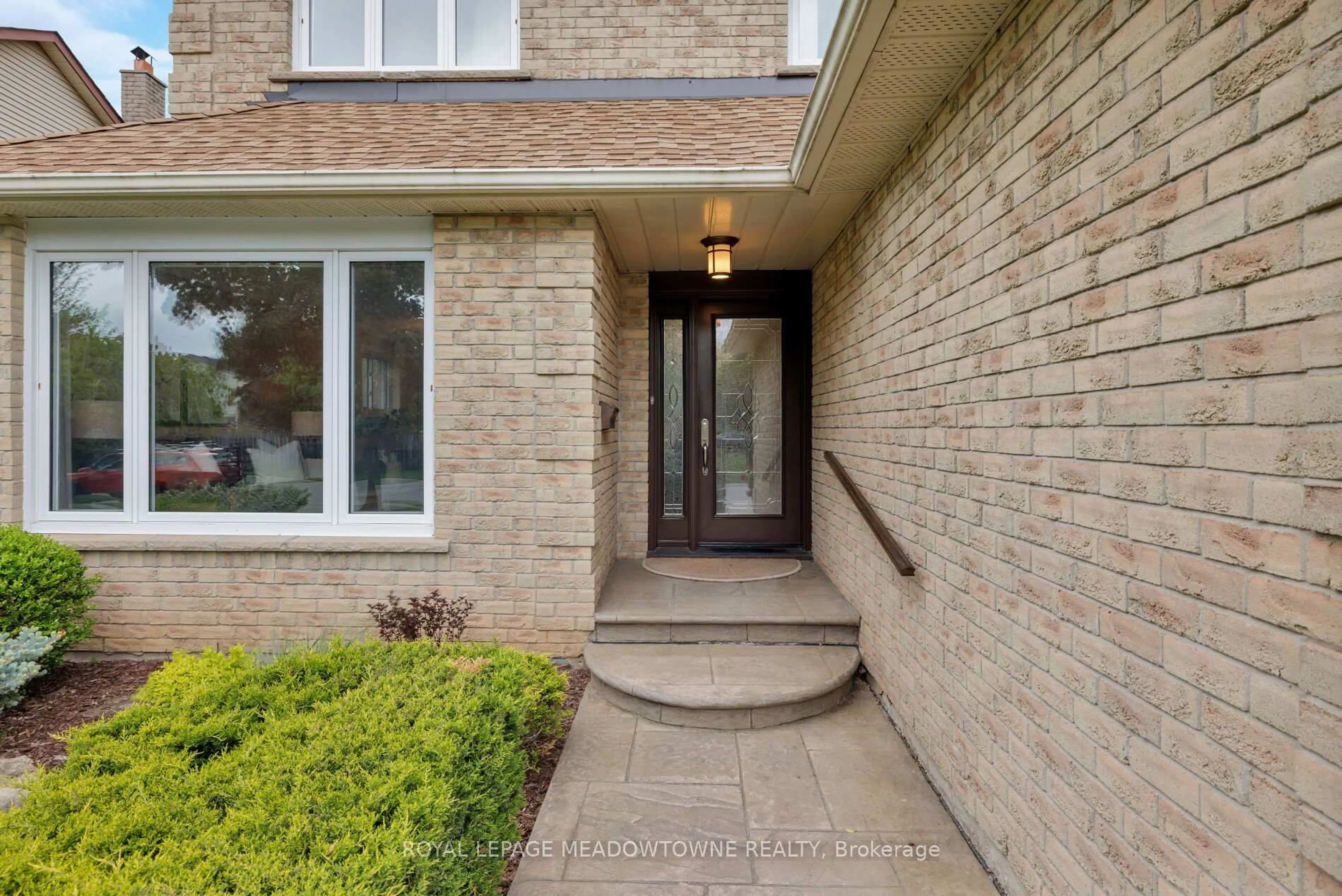 Home with brick exterior material, street for 521 Vanier Dr, Milton Ontario L9T 4S3