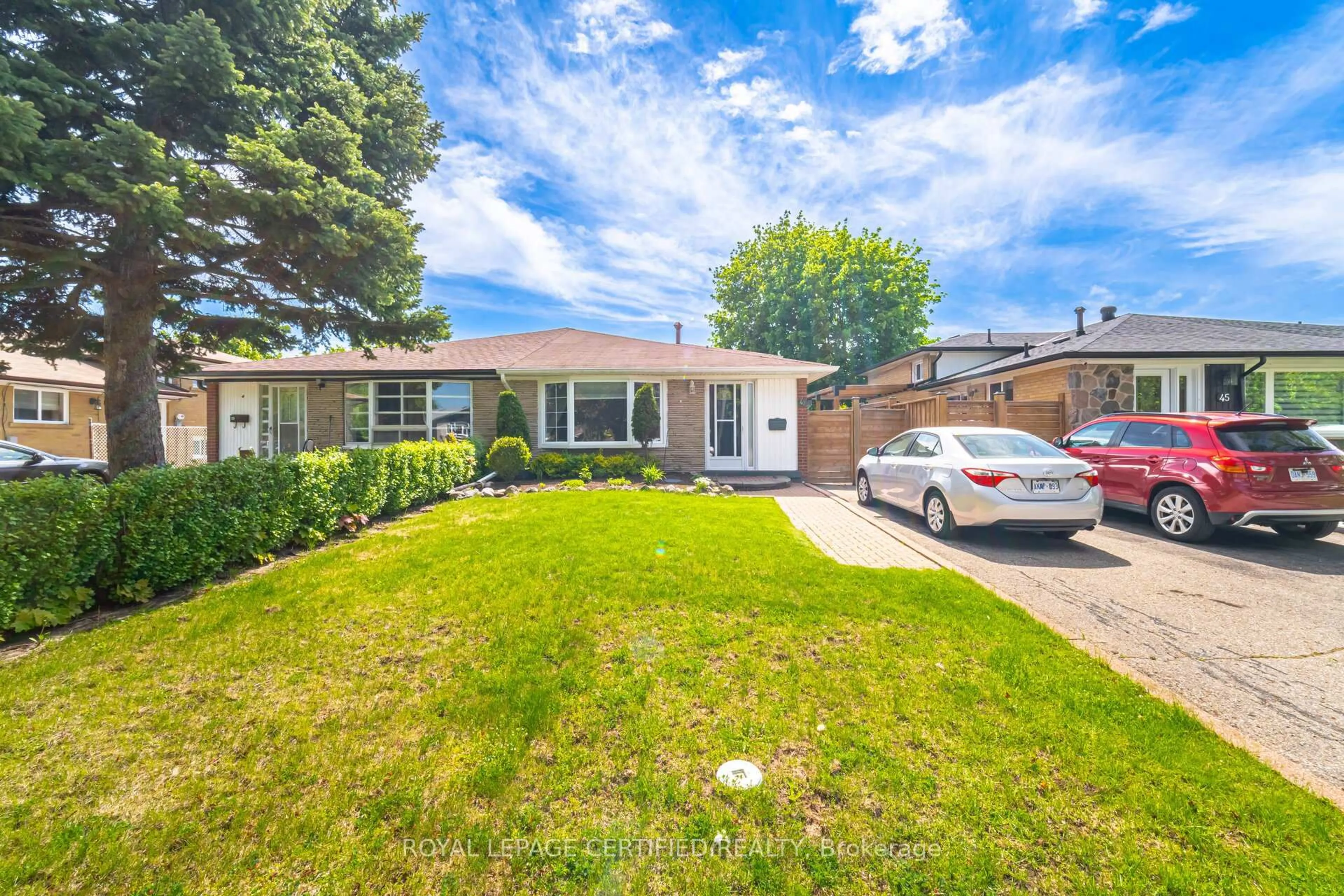 Unknown for 43 Grange Dr, Brampton Ontario L6X 2H1