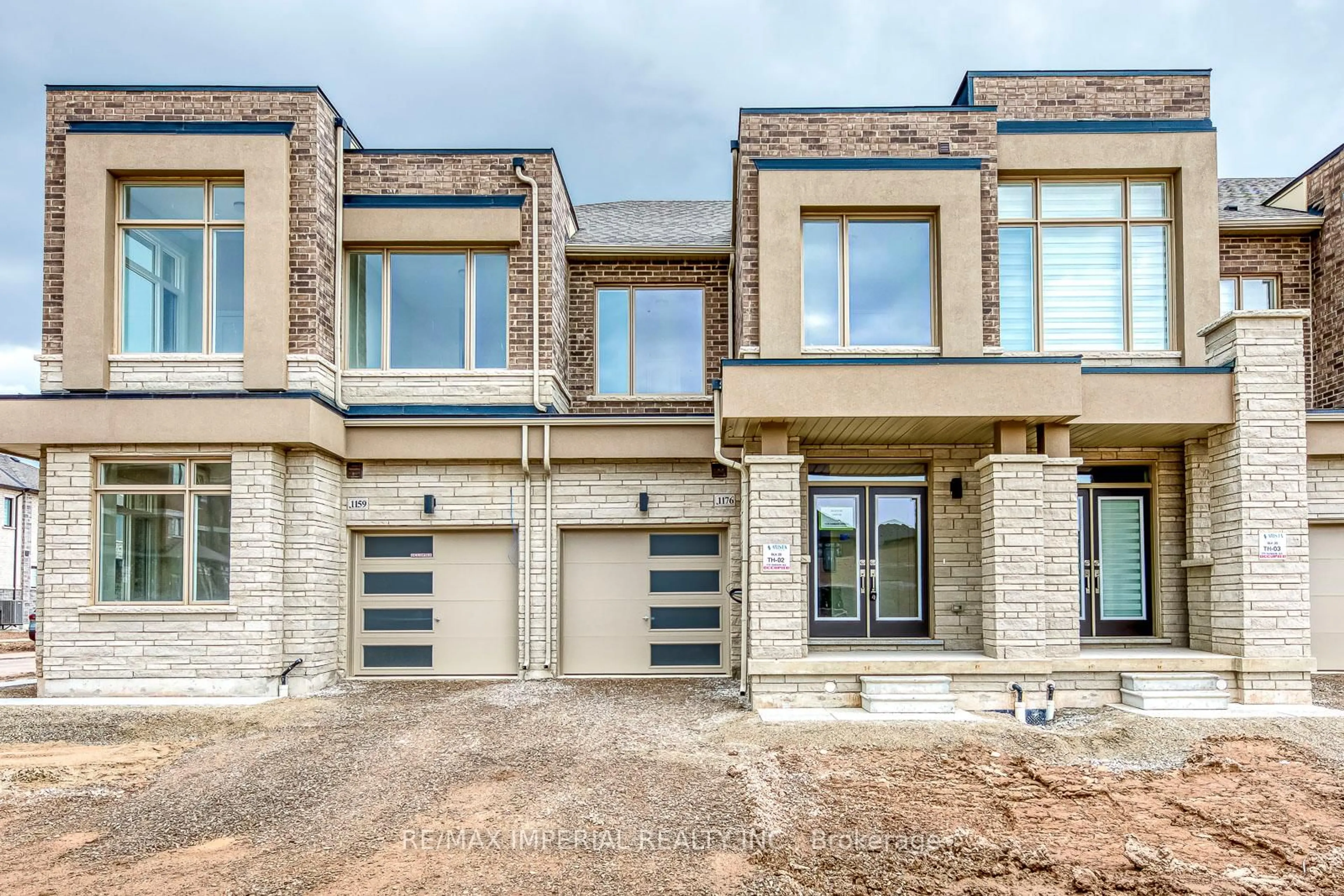 Home with brick exterior material, street for 1176 Tanbark Ave, Oakville Ontario L6H 8C4