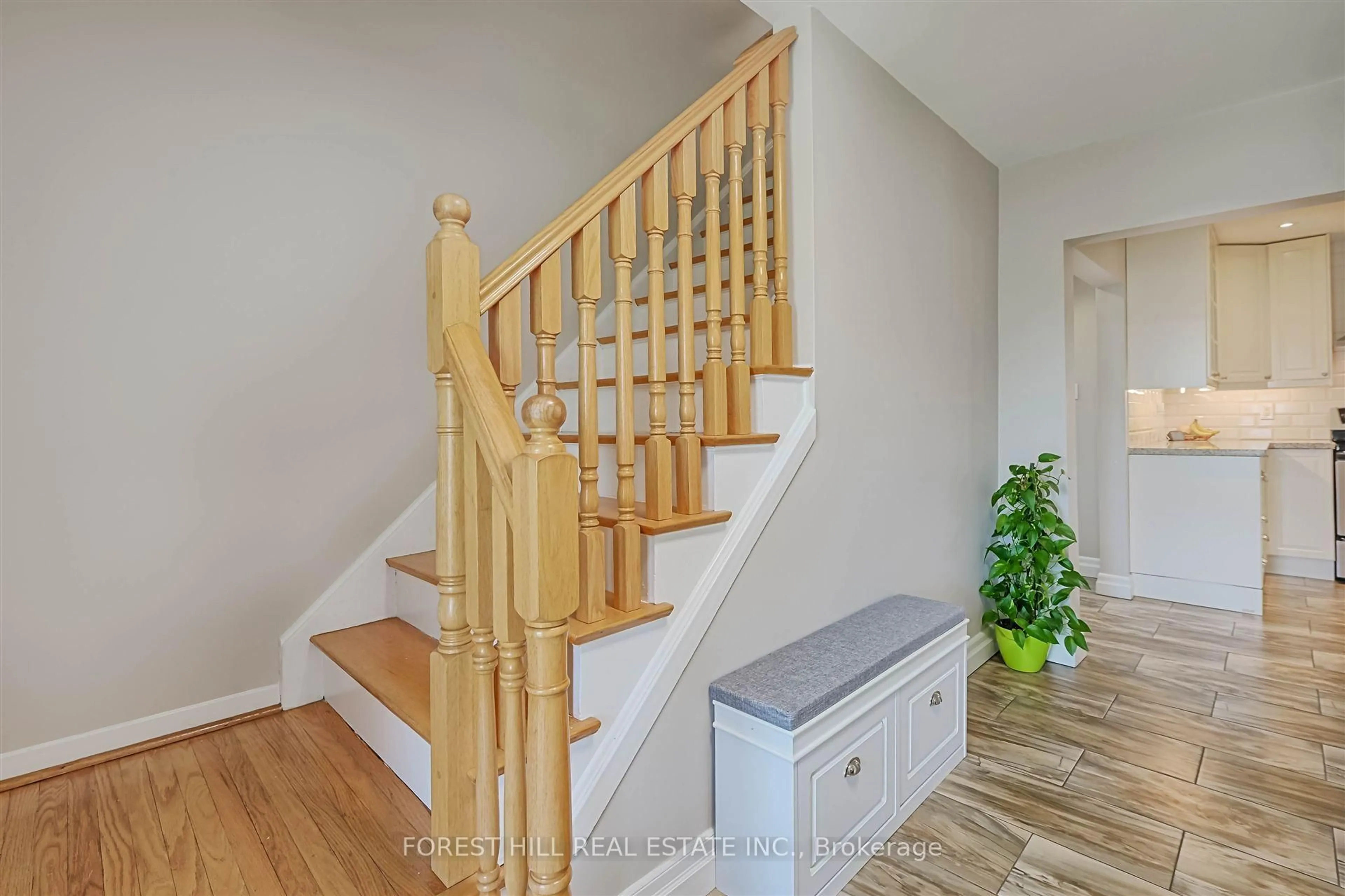 Unknown for 18 Kinnie Crt, Toronto Ontario M3N 2R9