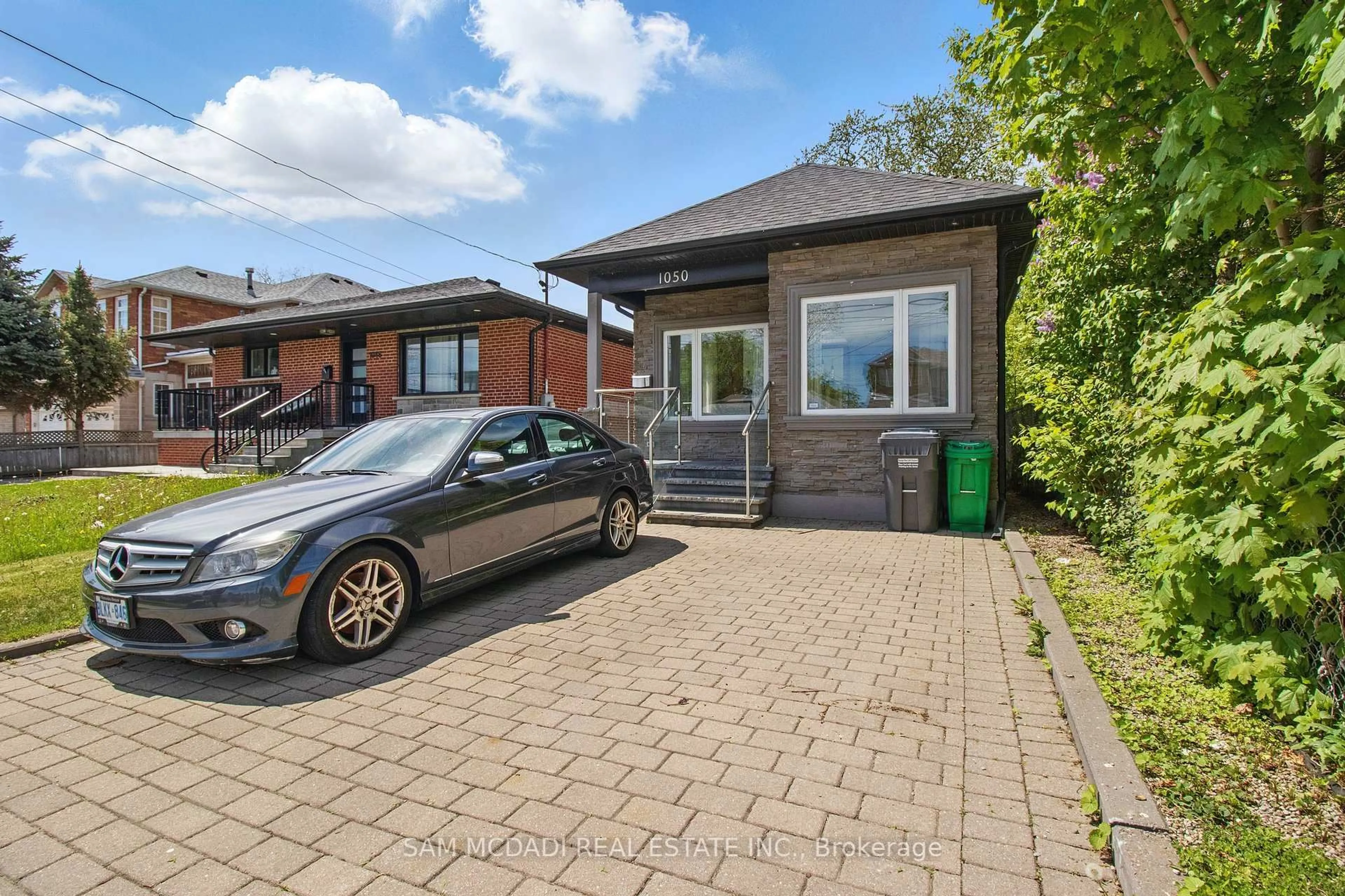 Home with brick exterior material, street for 1050 Caven St, Mississauga Ontario L5G 4J4