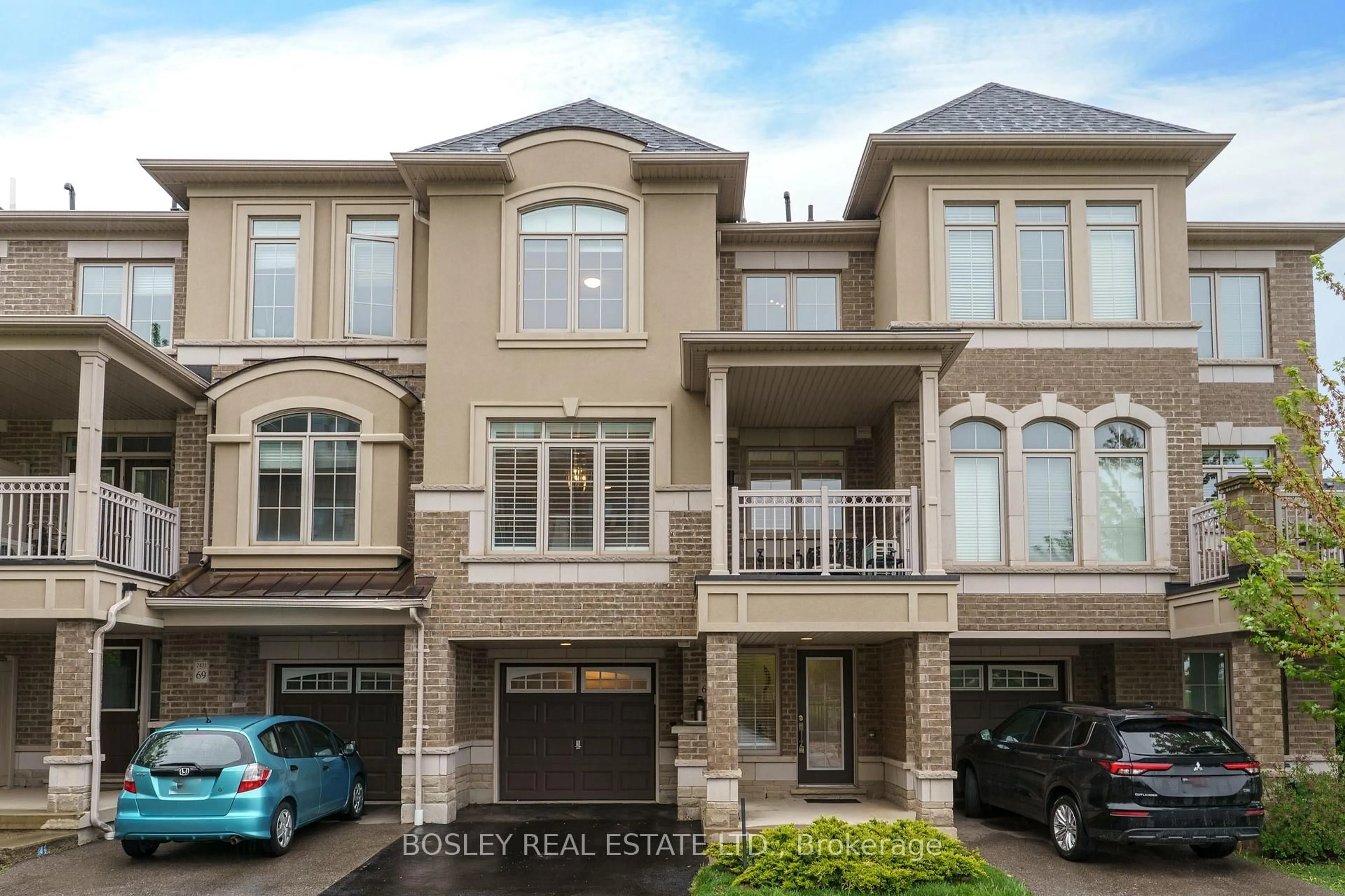 Home with brick exterior material, street for 2435 Greenwich Dr #68, Oakville Ontario L6M 0S4