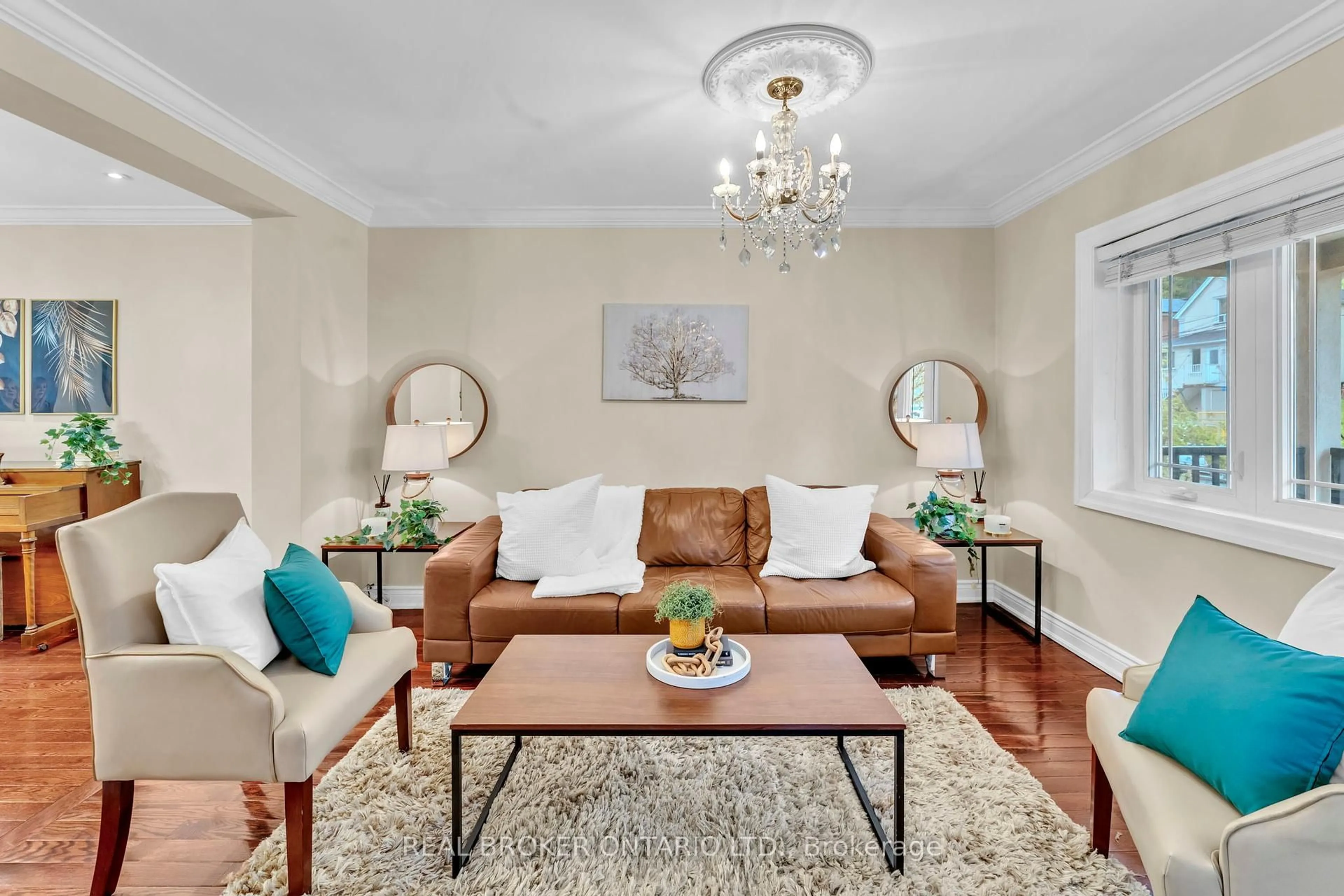 Living room with furniture, unknown for 20 Dunraven Dr, Toronto Ontario M6M 1H1