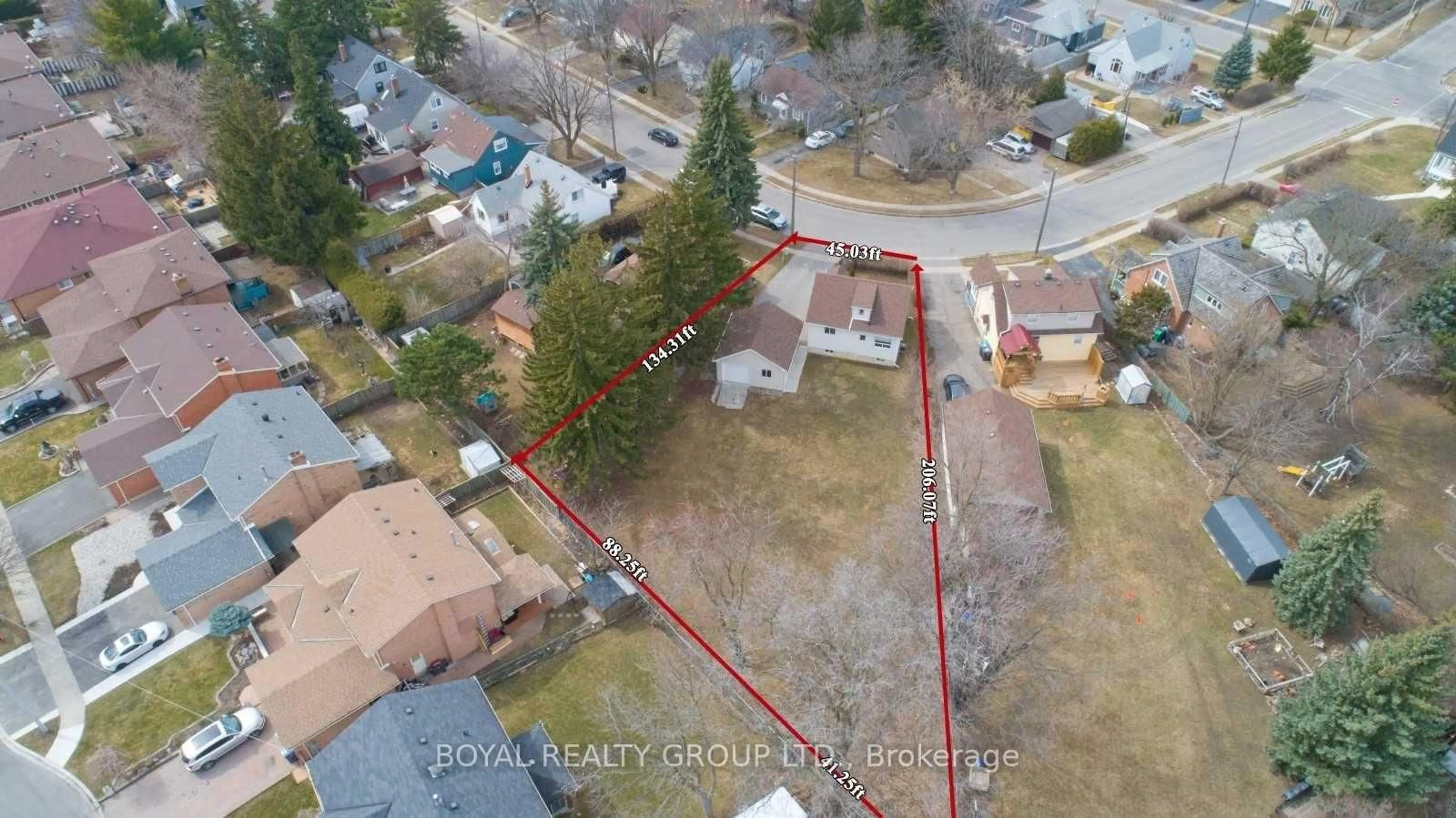 A pic from outside/outdoor area/front of a property/back of a property/a pic from drone, street for 7 Rogers Rd, Brampton Ontario L6X 1L7