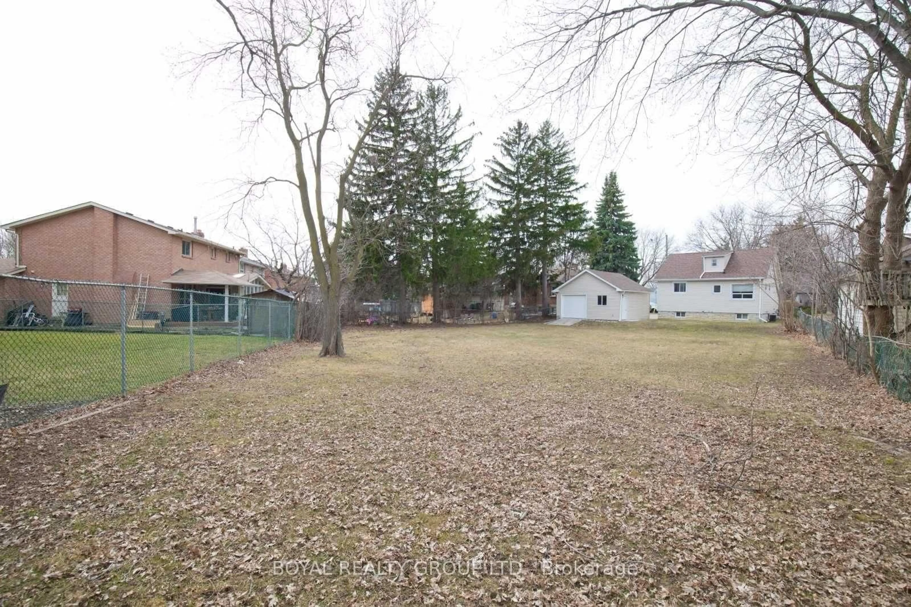Unknown for 7 Rogers Rd, Brampton Ontario L6X 1L7