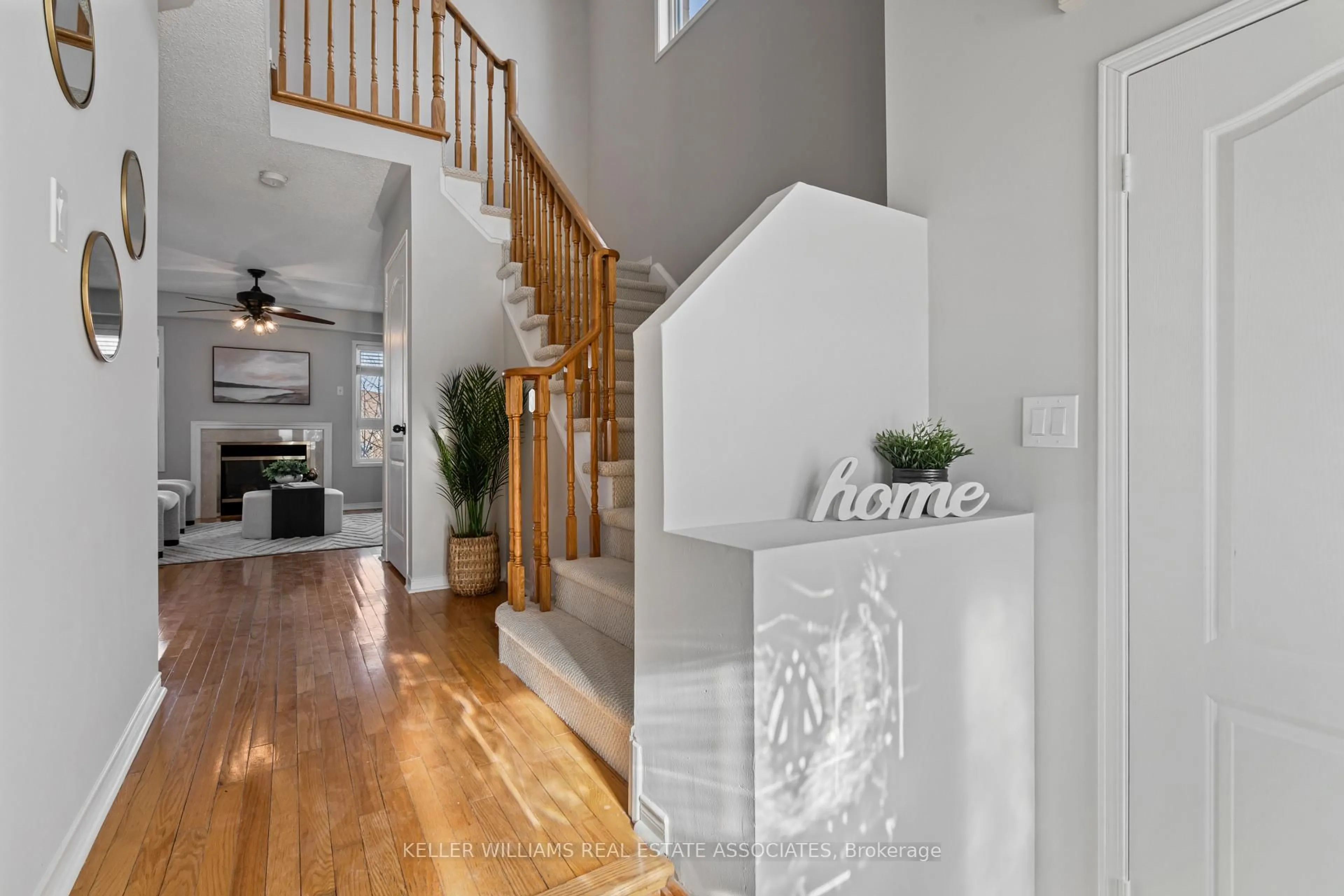 Indoor entryway for 177 Sunny Meadow Blvd, Brampton Ontario L6R 2Z2