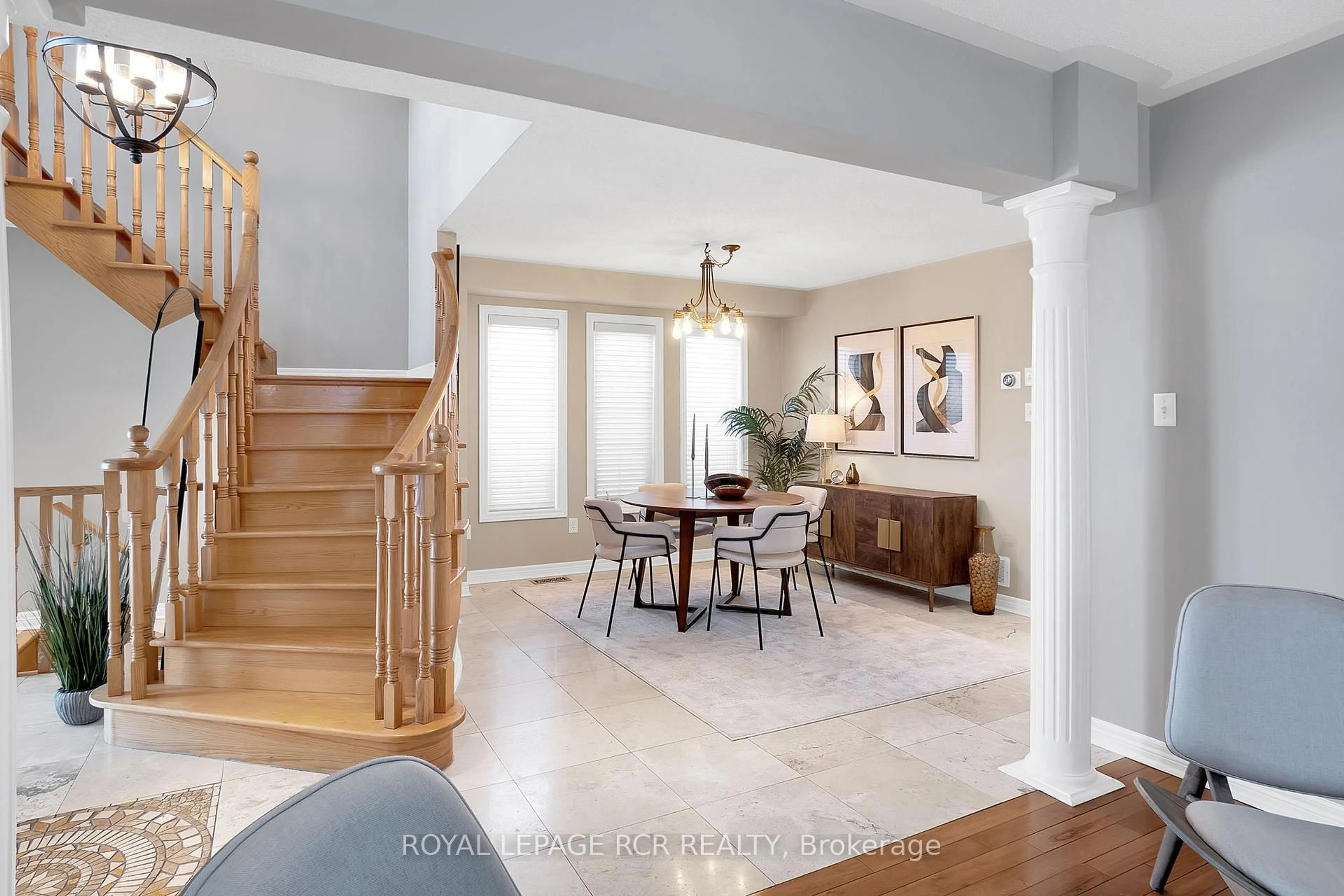 Indoor entryway for 20 Boltonview Cres, Caledon Ontario L7E 2H2