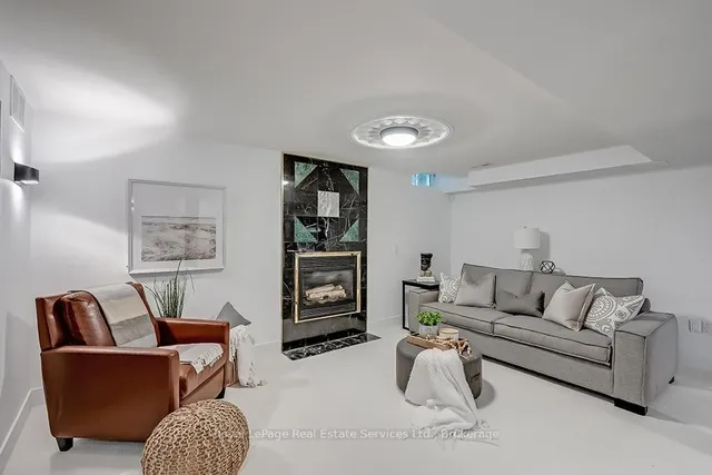 Additional property image - 2101 Grosvenor St
