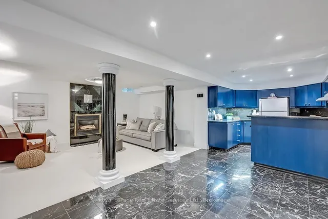 Additional property image - 2101 Grosvenor St