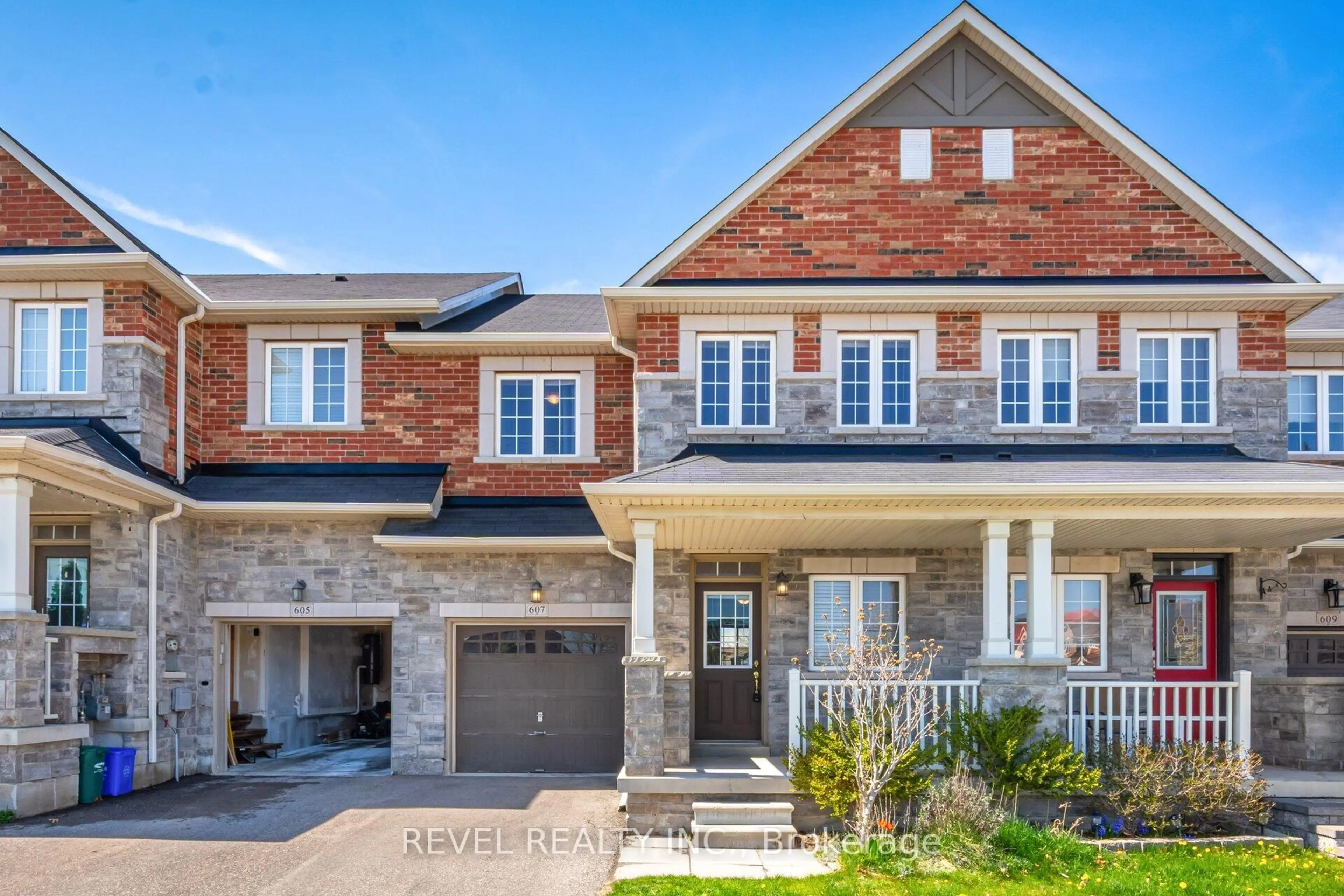 Home with brick exterior material, street for 607 Murray Meadows Pl, Milton Ontario L9T 8L7