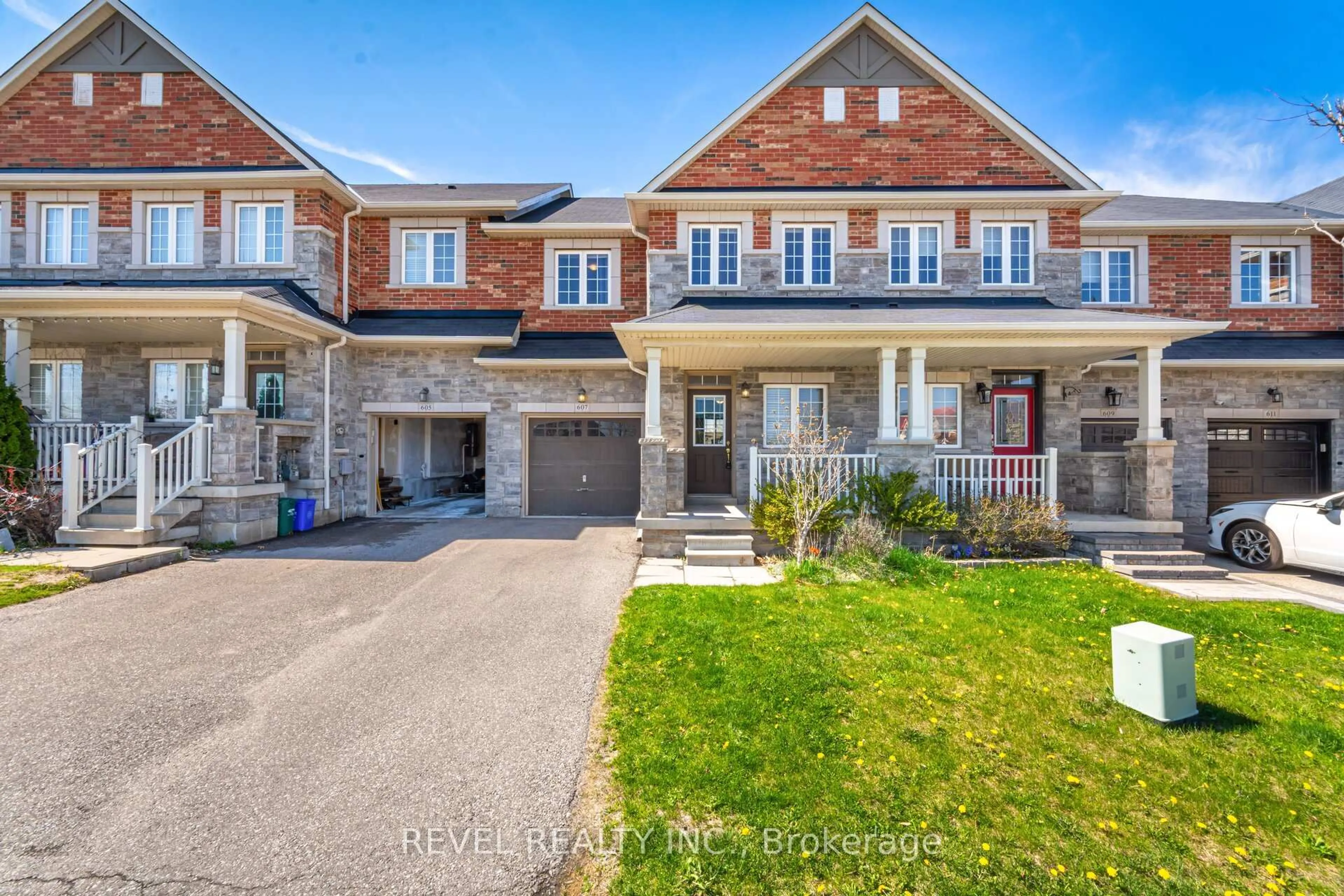 Home with brick exterior material, street for 607 Murray Meadows Pl, Milton Ontario L9T 8L7