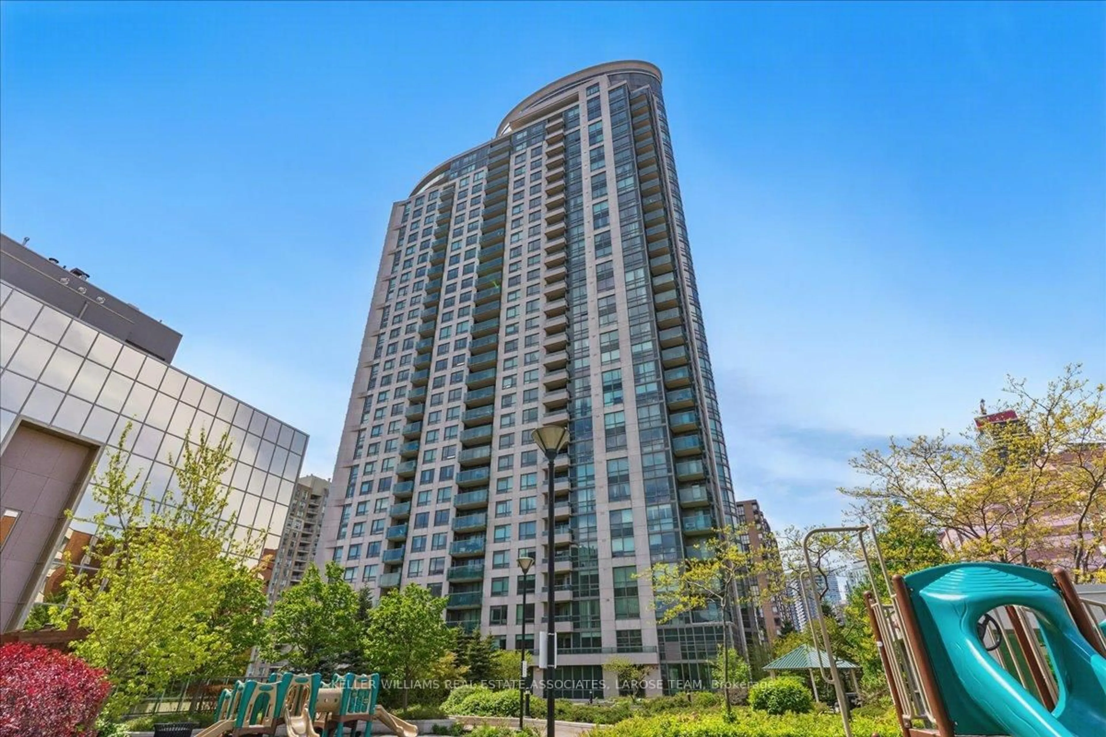 Unknown for 208 Enfield Pl #3701, Mississauga Ontario L5B 0G8