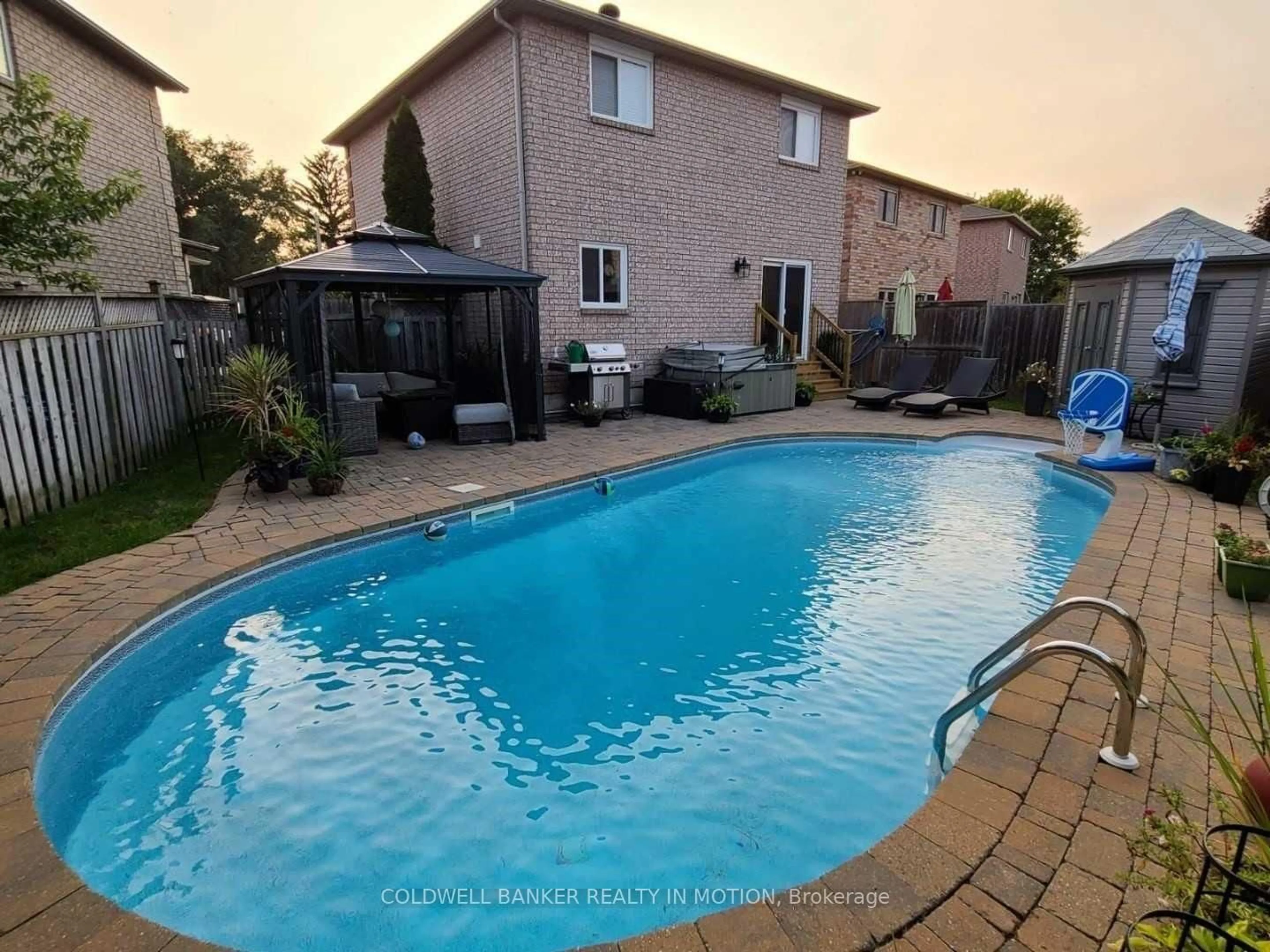 Pool for 570 Enfield Rd, Burlington Ontario L7T 2X5