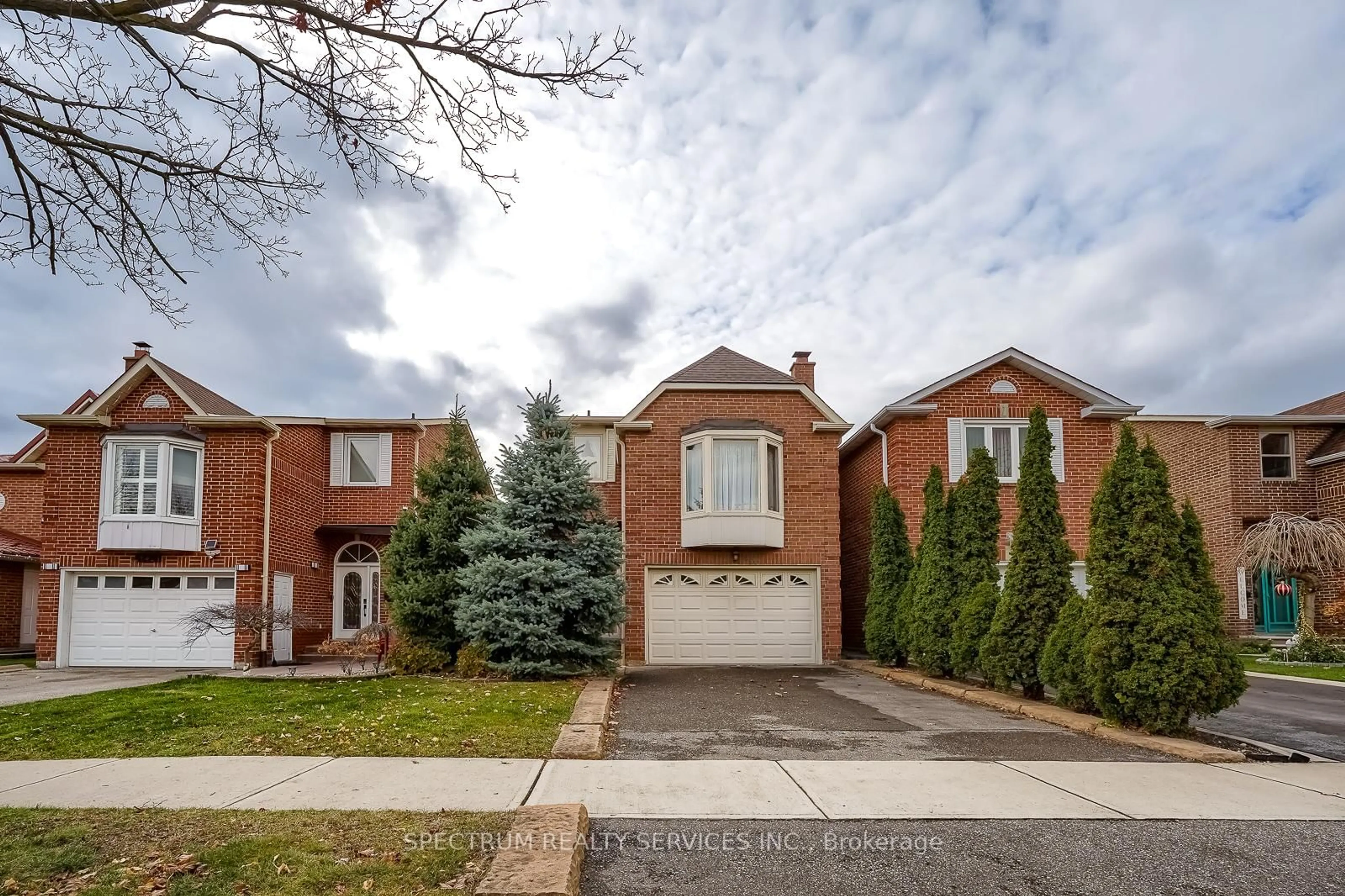 Home with brick exterior material, street for 4302 Bacchus Cres, Mississauga Ontario L4W 2Y3