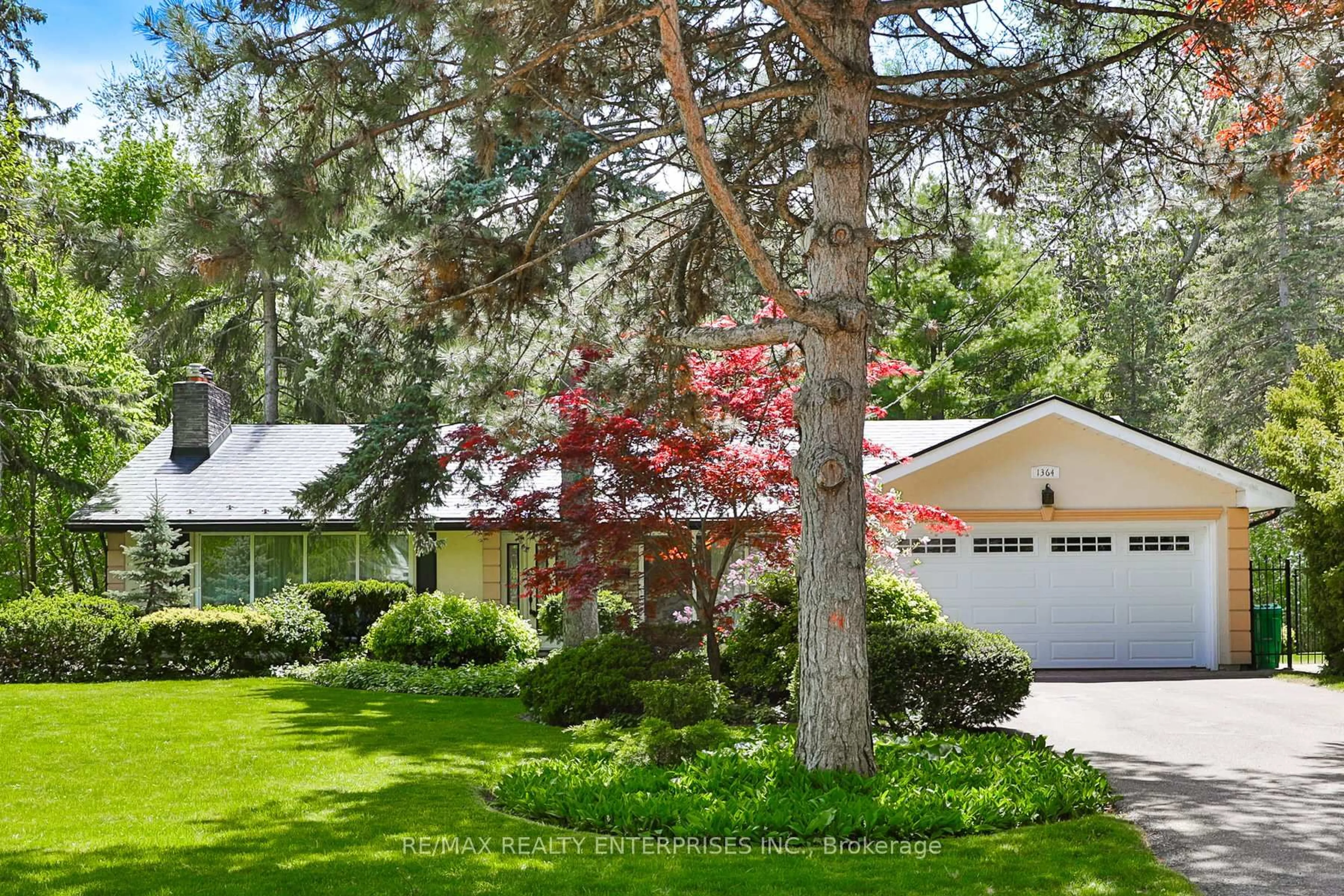 Unknown for 1364 Avonbridge Dr, Mississauga Ontario L5G 3G5