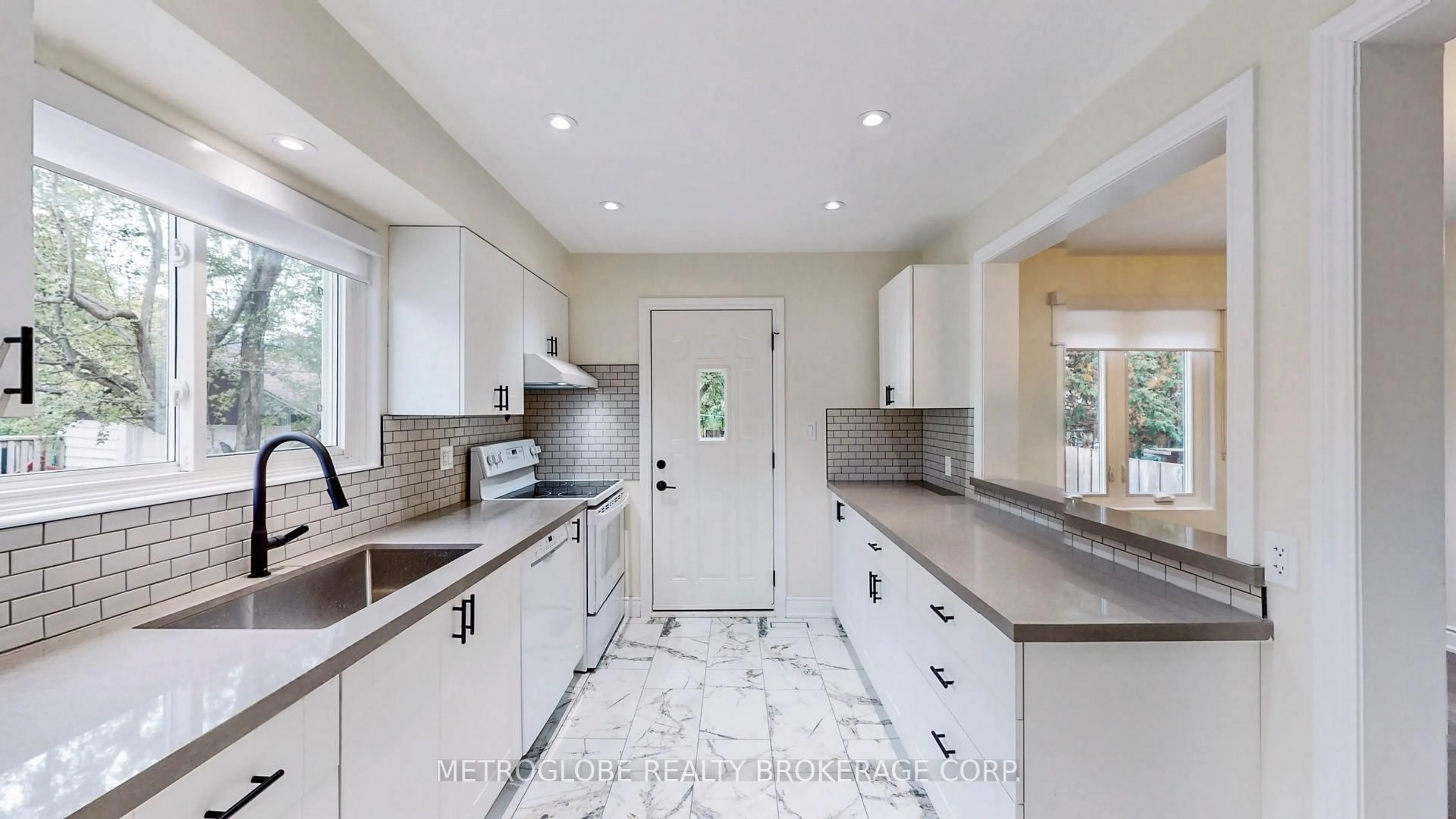 Unknown for 1480 Freeport Dr, Mississauga Ontario L5C 1S8