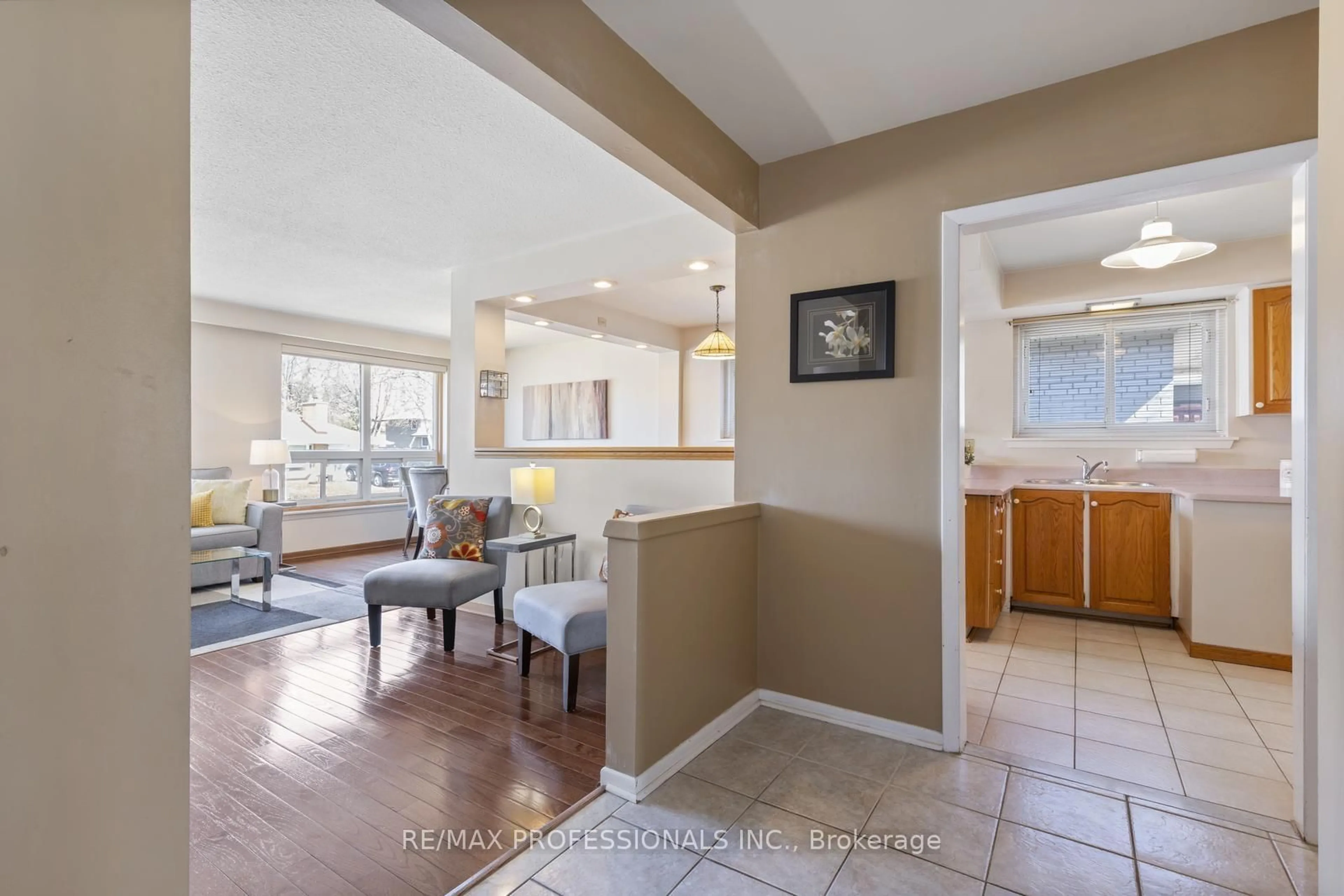 Unknown for 59 Wareside Rd, Toronto Ontario M9C 3B5