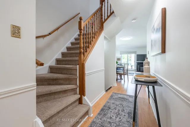 Additional property image - 2301 Cavendish Dr Unit 122