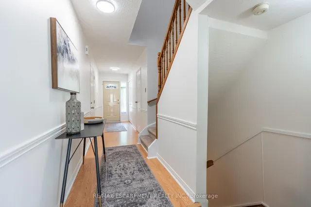 Additional property image - 2301 Cavendish Dr Unit 122