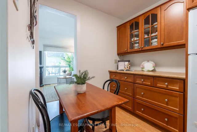 Additional property image - 2301 Cavendish Dr Unit 122