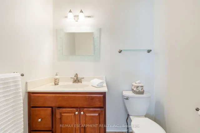 Additional property image - 2301 Cavendish Dr Unit 122