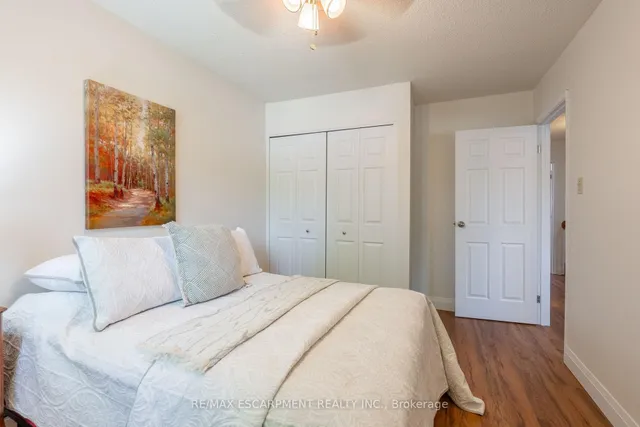 Additional property image - 2301 Cavendish Dr Unit 122