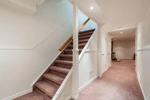 Additional property image - 2301 Cavendish Dr Unit 122