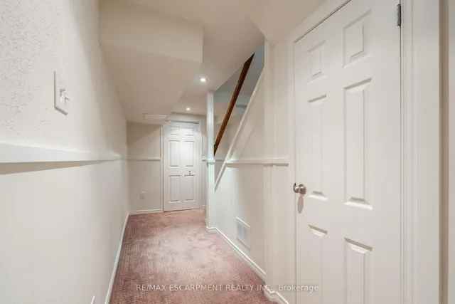 Additional property image - 2301 Cavendish Dr Unit 122