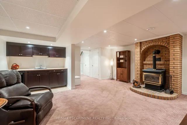Additional property image - 2301 Cavendish Dr Unit 122